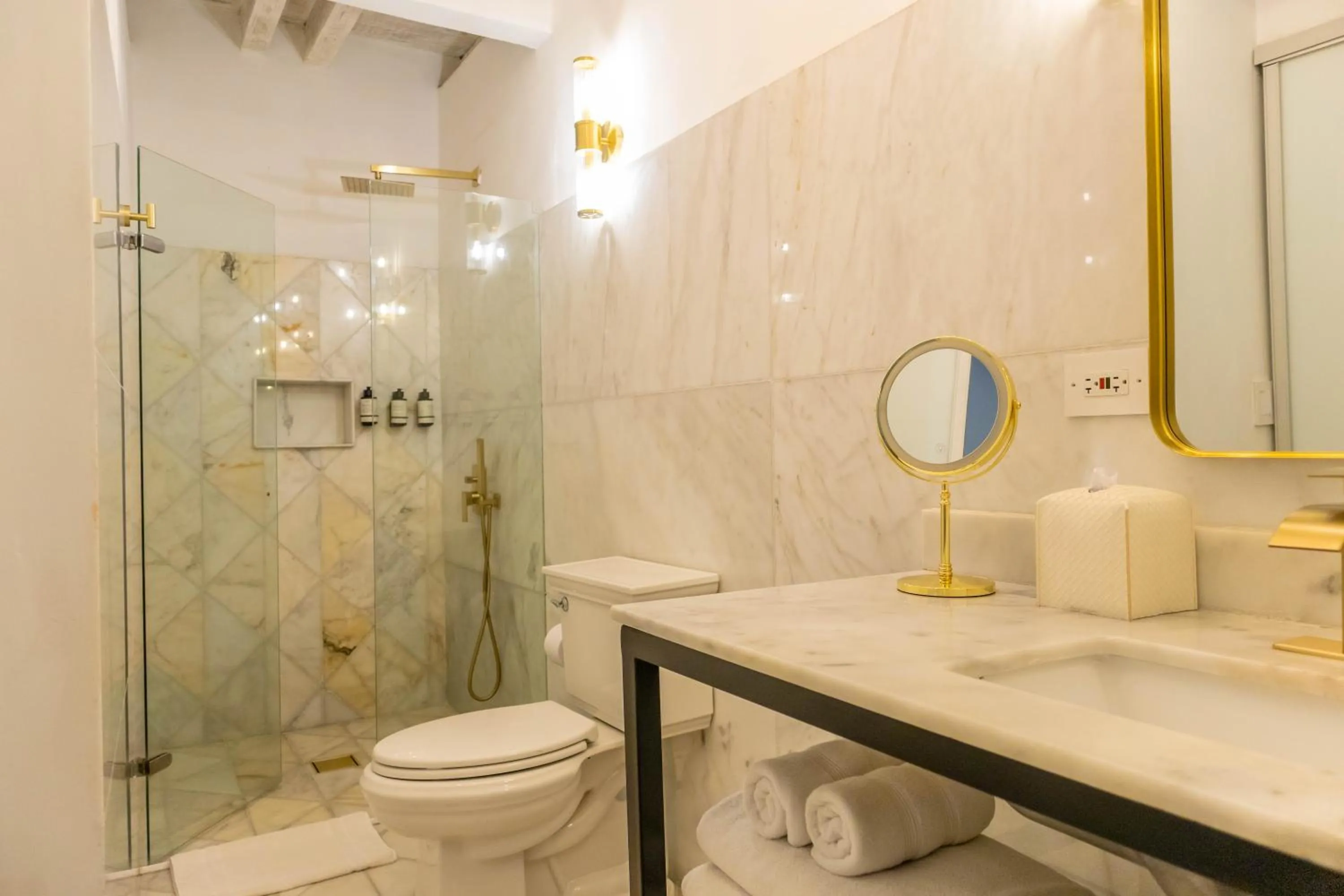 Bathroom in Hotel El Marqués