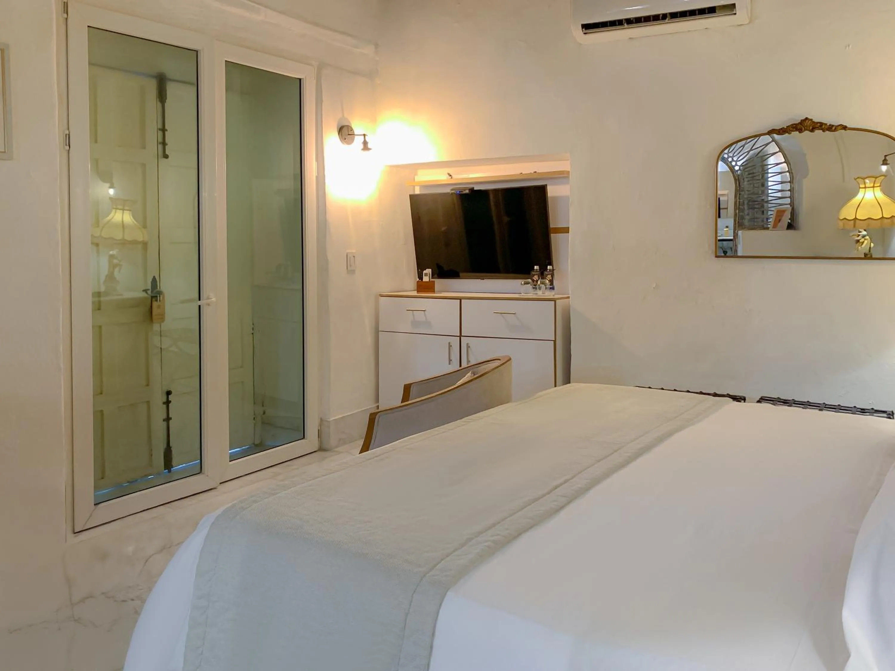 Bed in Hotel El Marqués