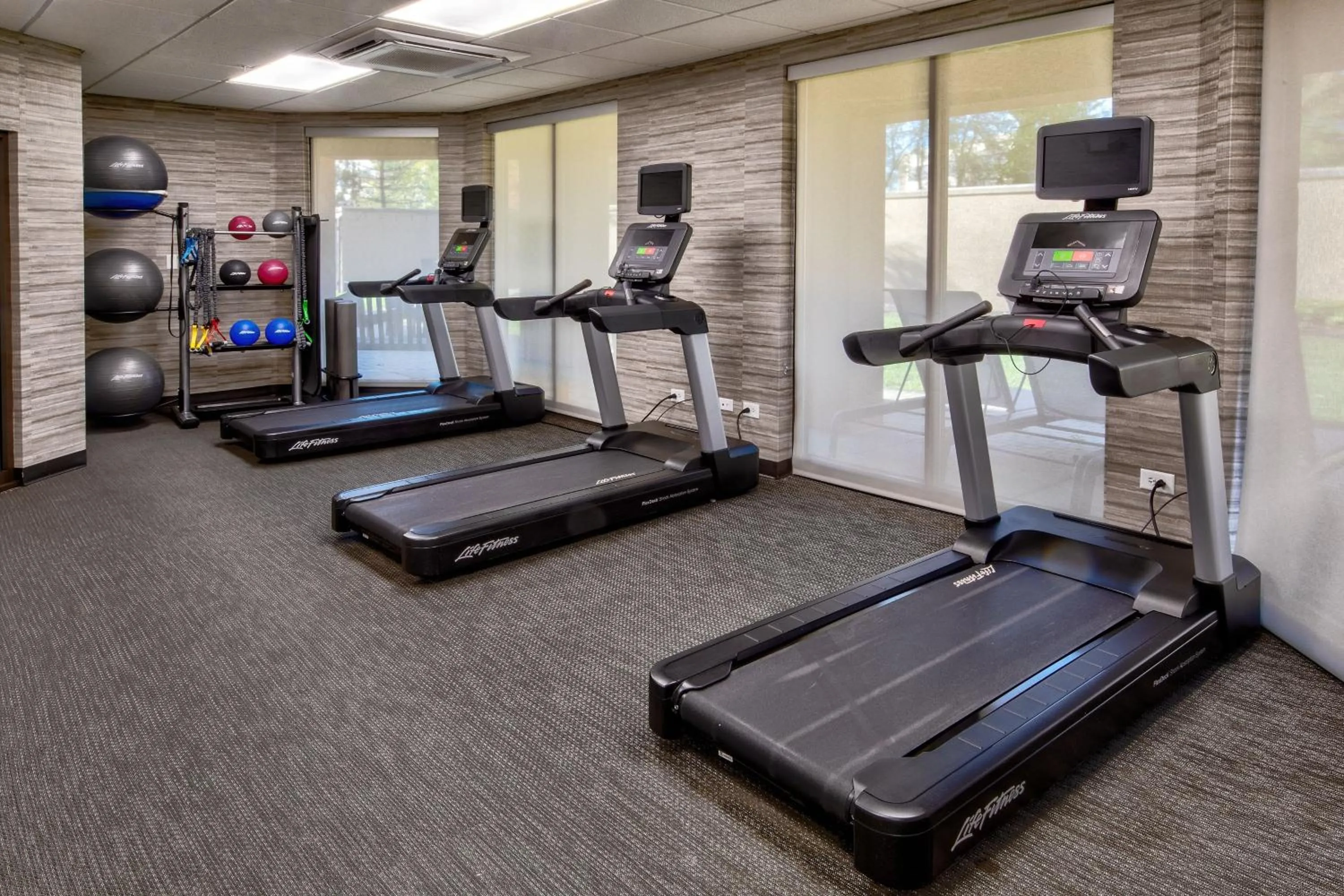 Fitness centre/facilities in Courtyard Chicago St. Charles