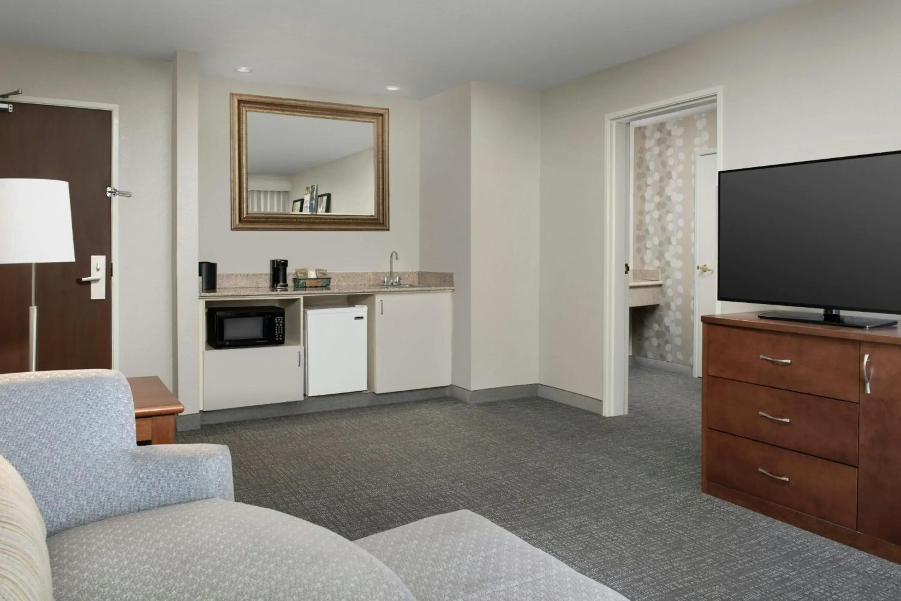 King Suite with Sofa Bed in Courtyard Chico King Suite with Sofa Bed in Courtyard Chico