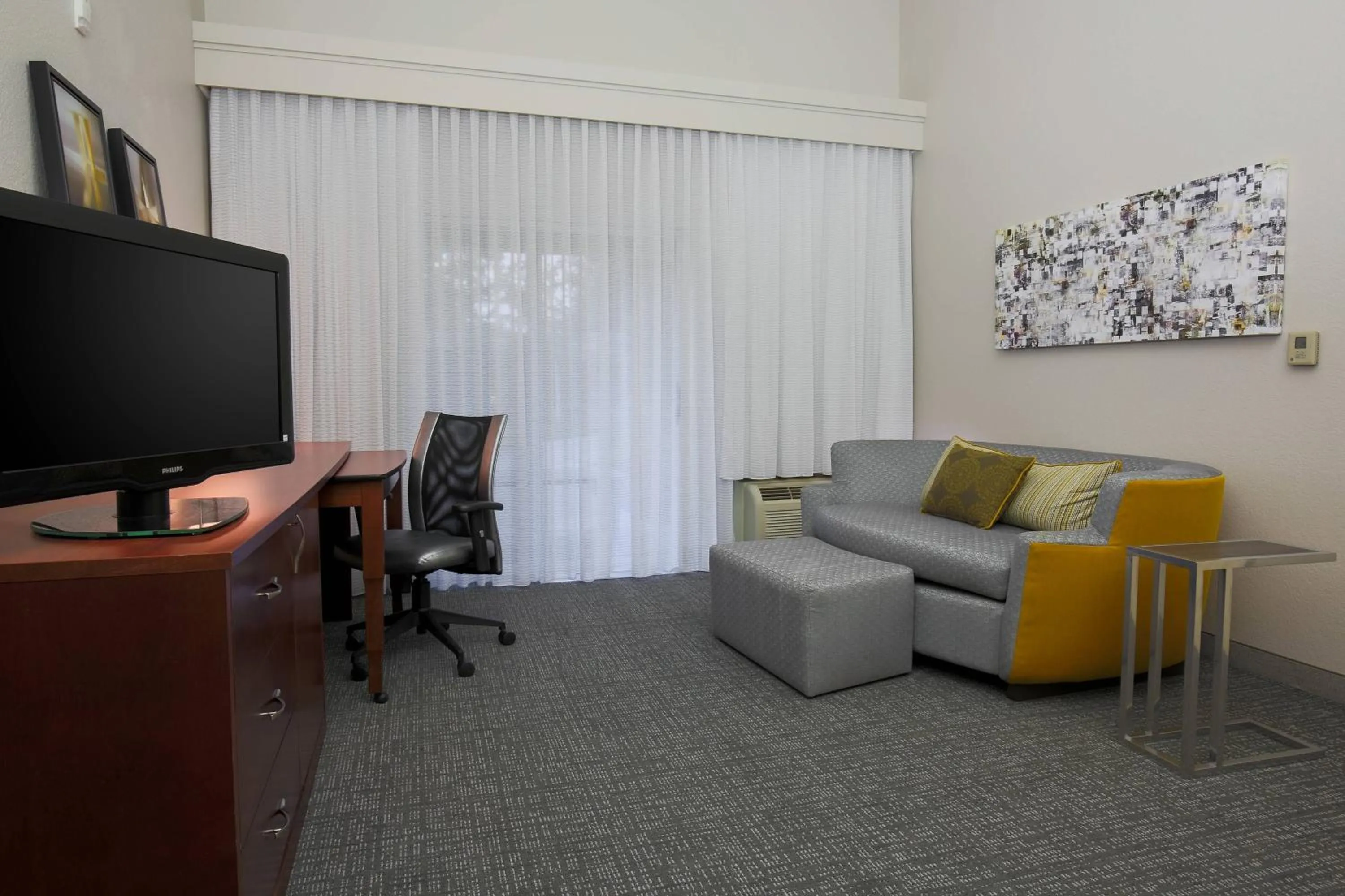 Living room in Courtyard Chico