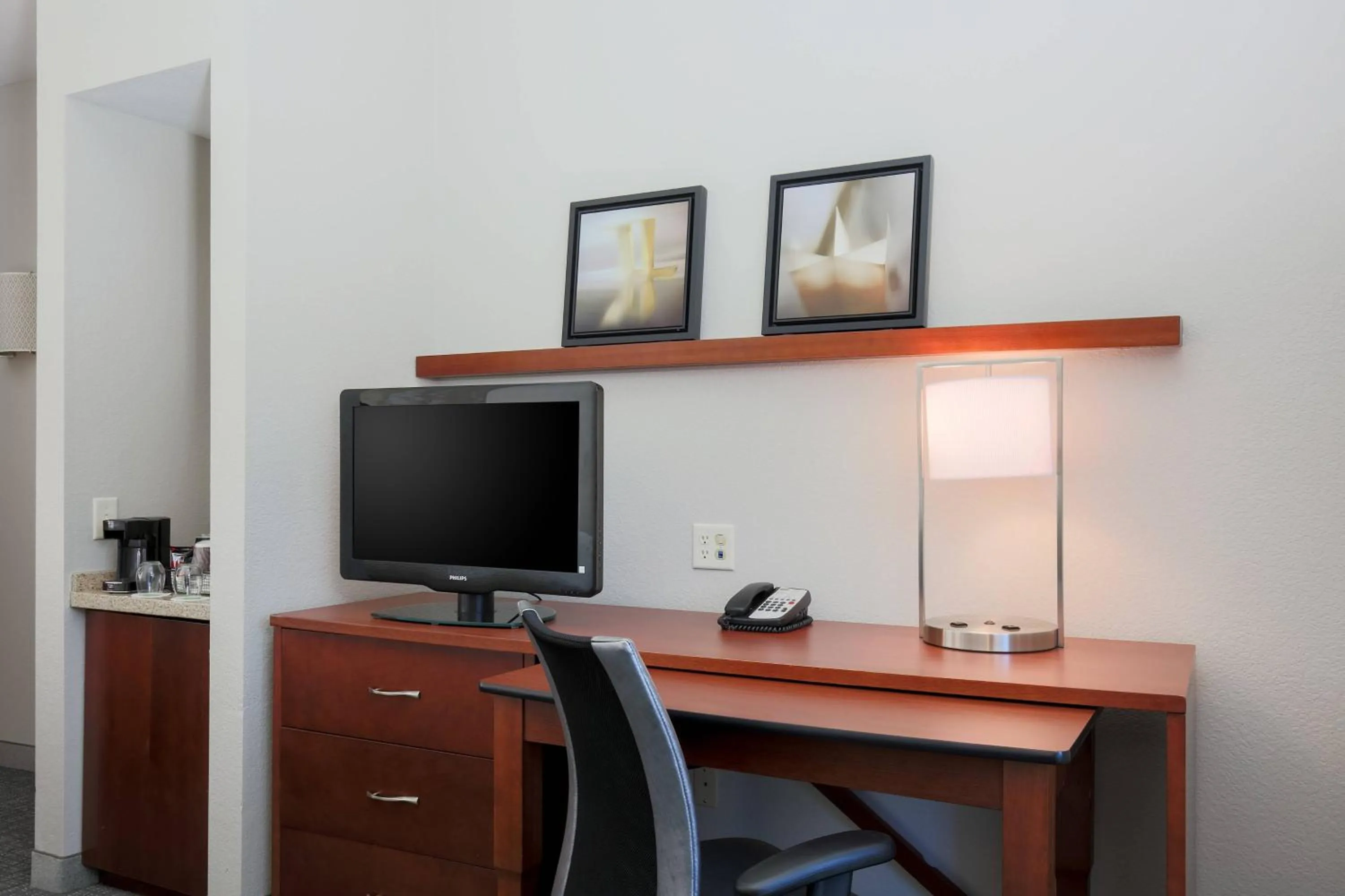 Photo of the whole room in Courtyard Chico