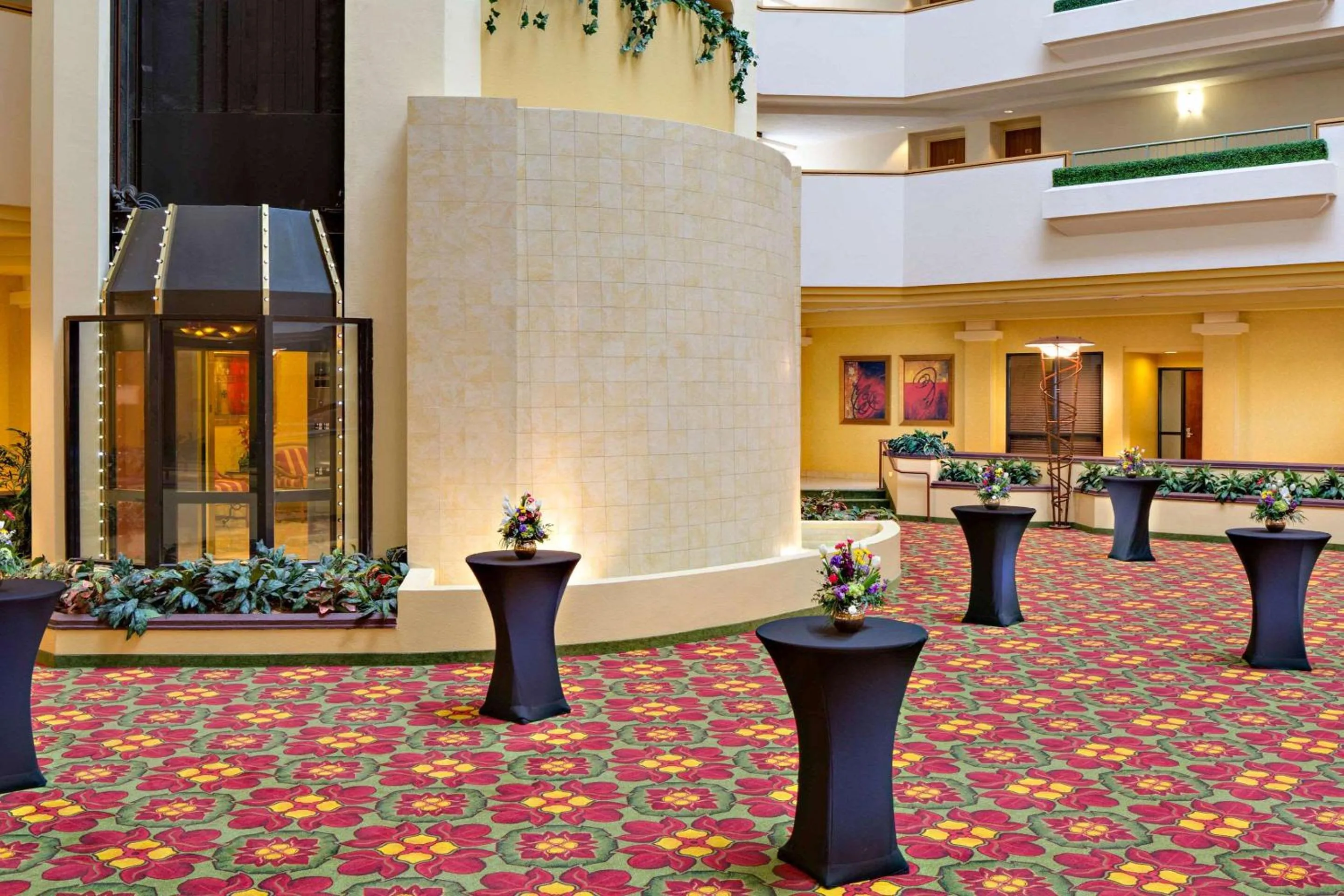 Lobby or reception in Radisson Hotel Cedar Rapids