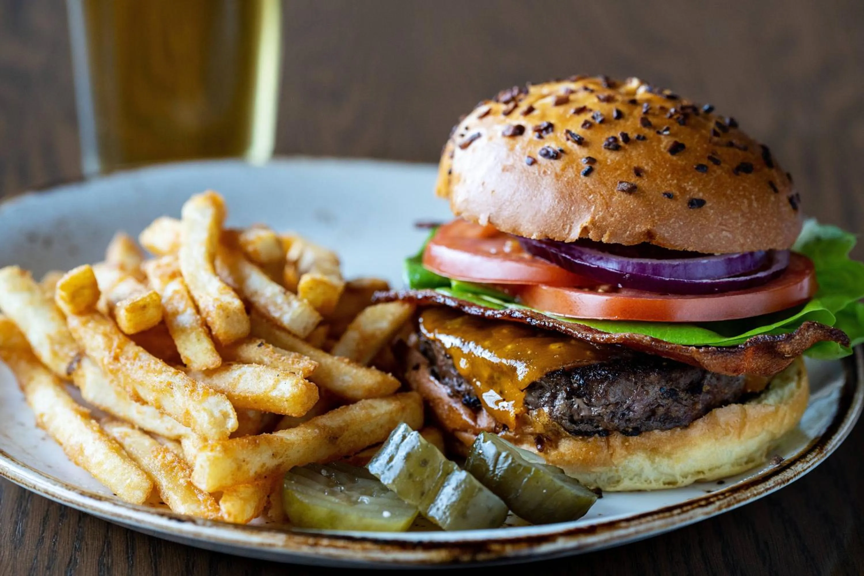 Restaurant/places to eat in Cleveland Marriott East