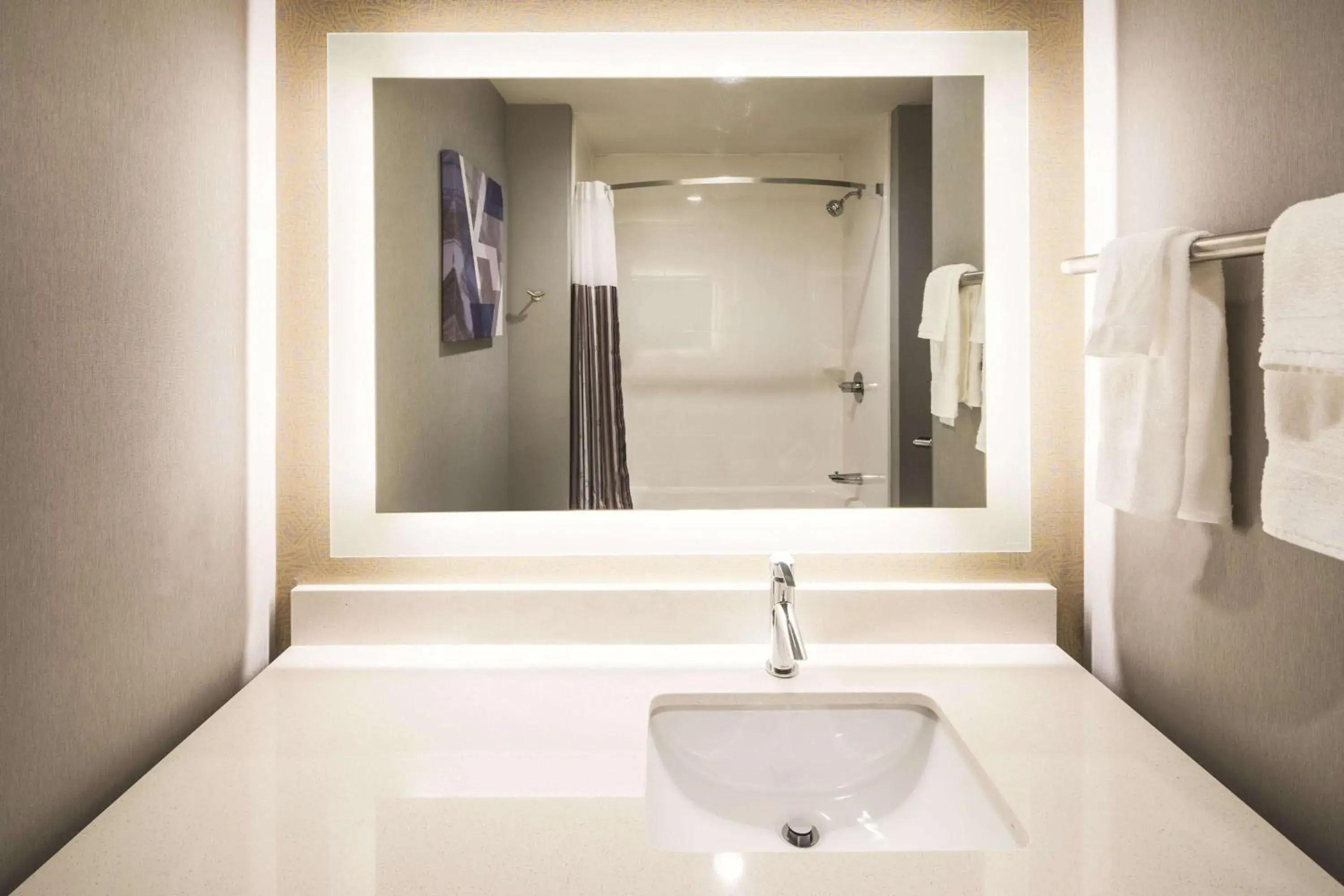 Photo of the whole room in La Quinta Inn & Suites by Wyndham Atlanta South - McDonough Photo of the whole room in La Quinta Inn & Suites by Wyndham Atlanta South - McDonough