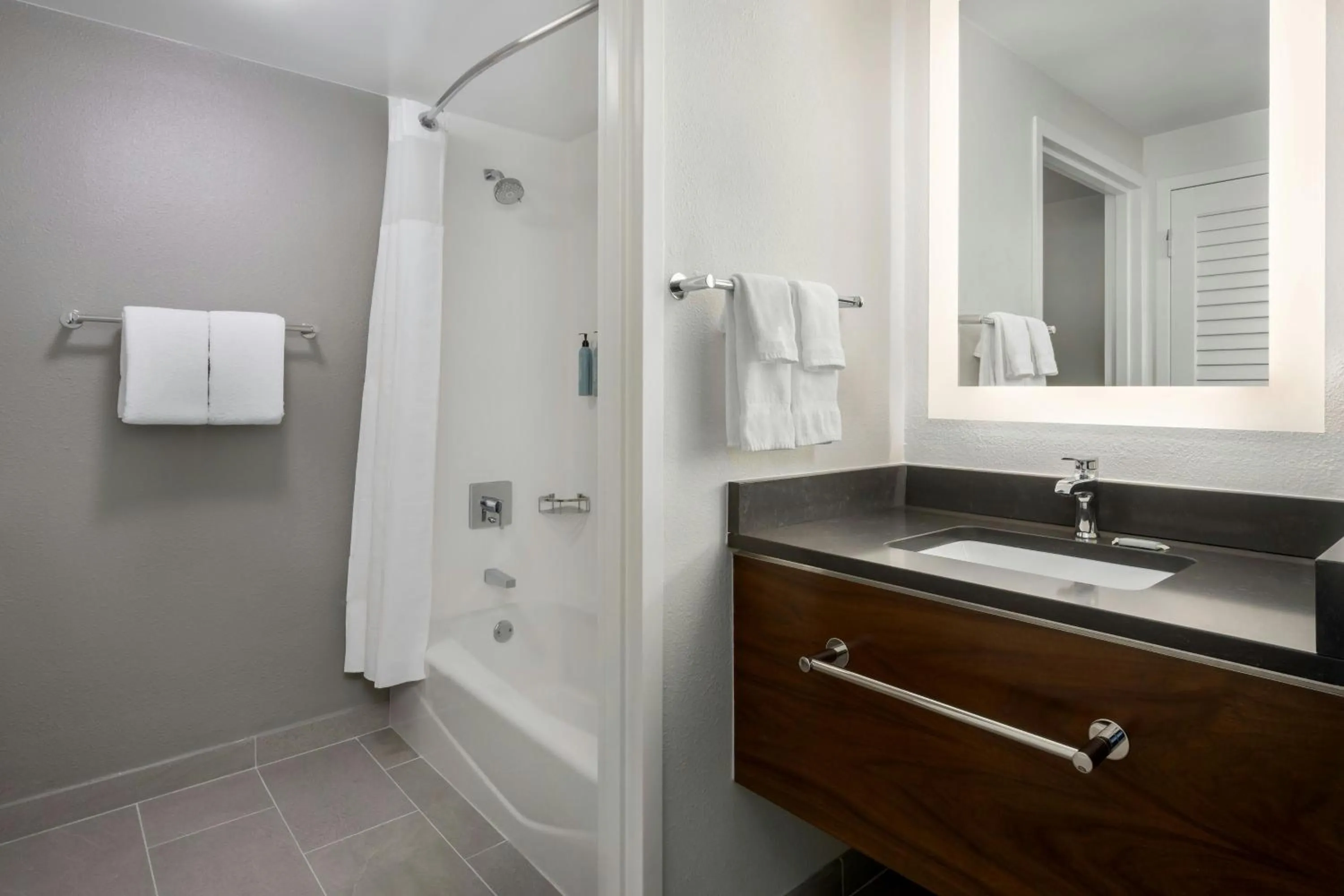 Bathroom in Courtyard by Marriott Chattanooga Downtown