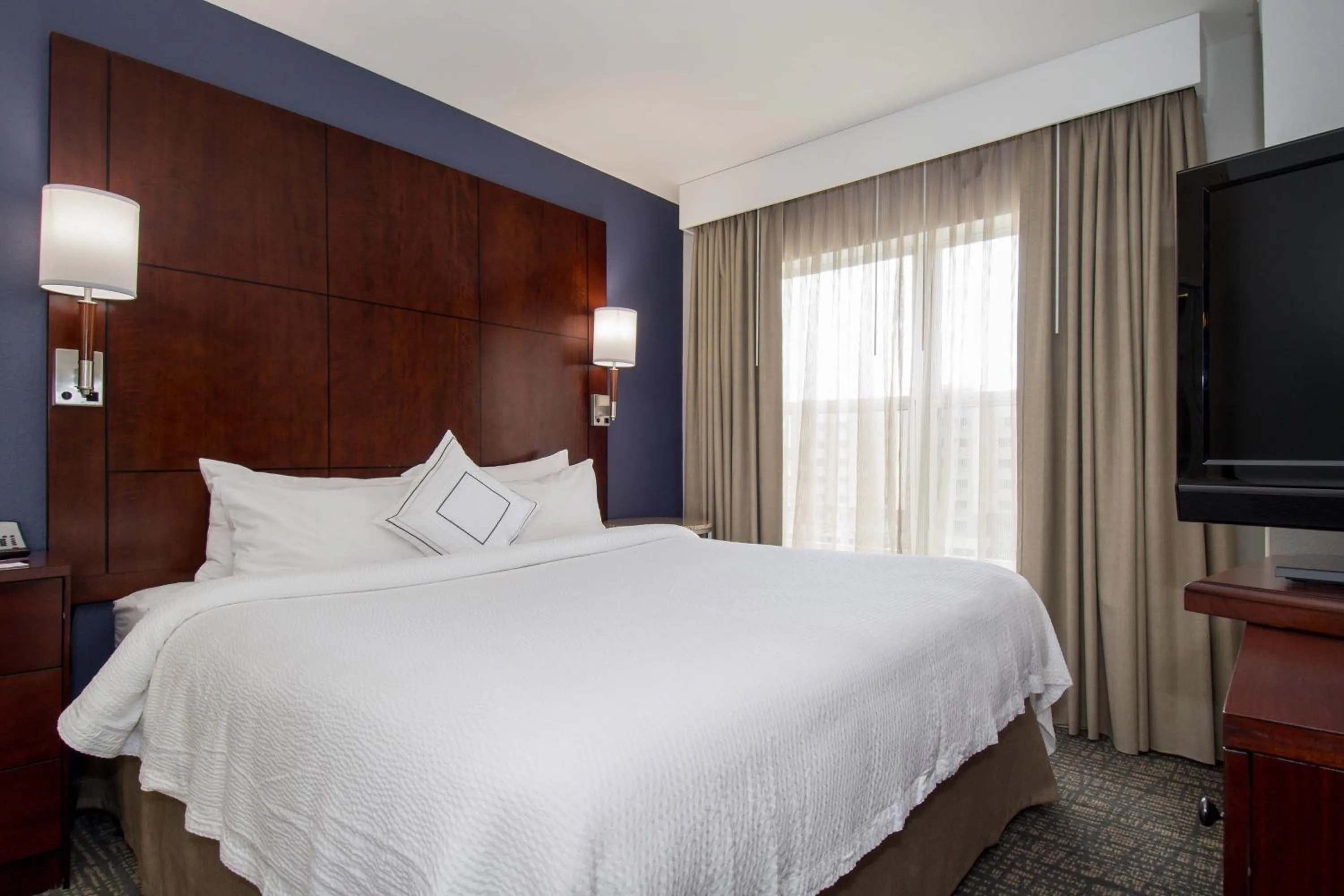 Photo of the whole room, Bed in Residence Inn Charlotte Concord