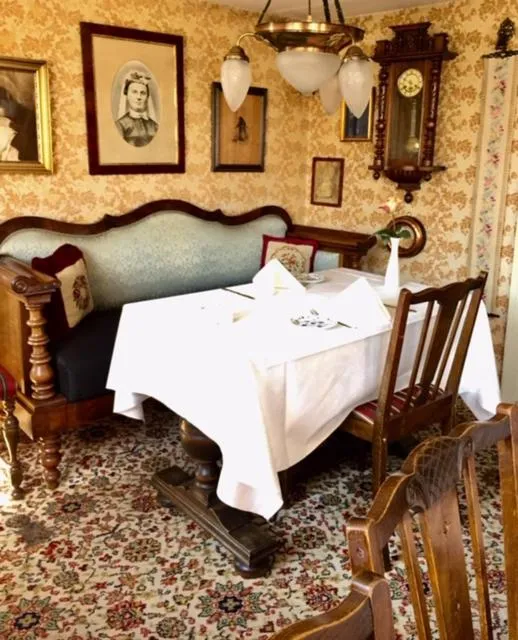 Restaurant/places to eat in Hotel Laasby Kro