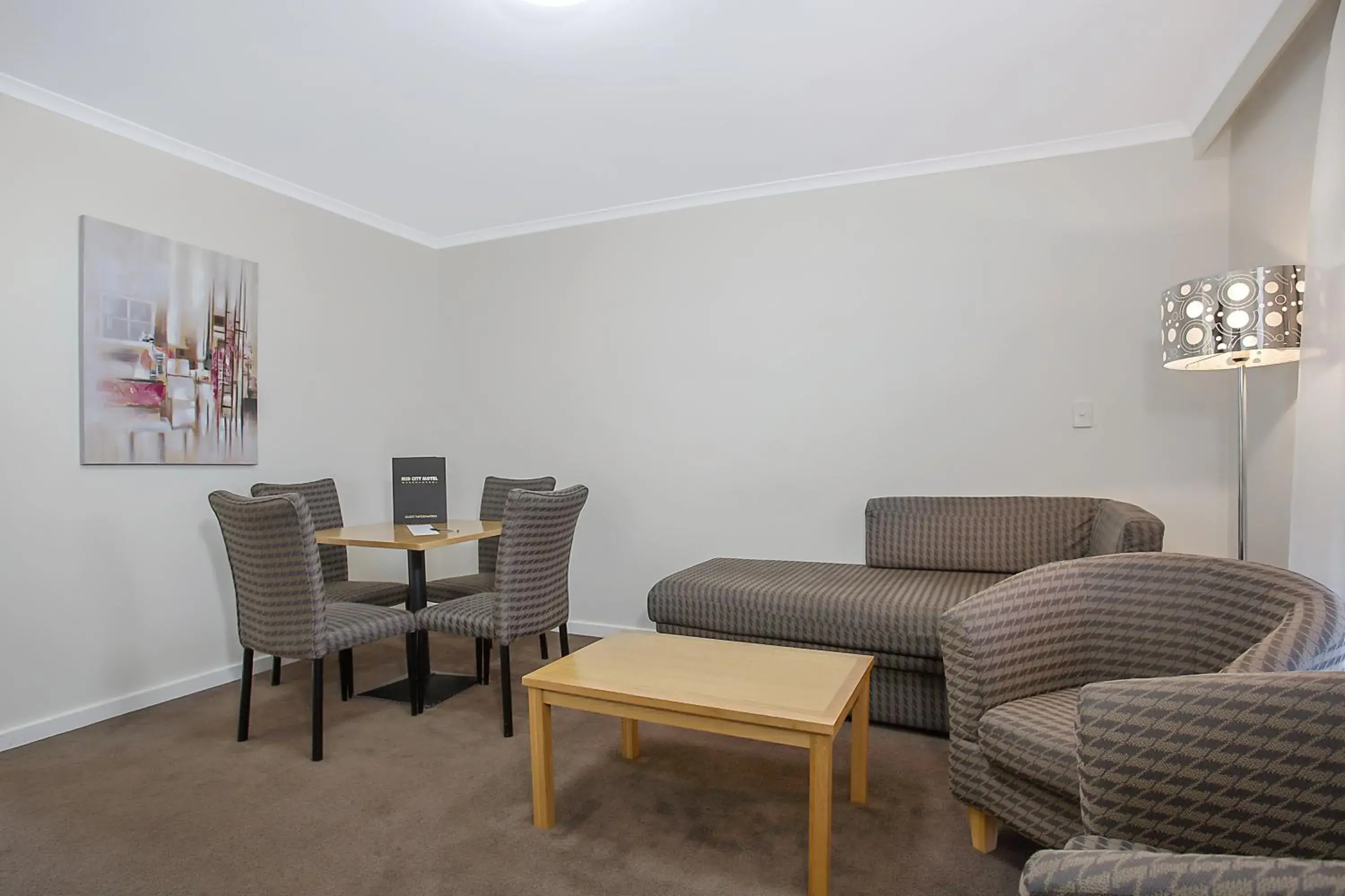 Living room in Mid City Motel Warrnambool Living room in Mid City Motel Warrnambool