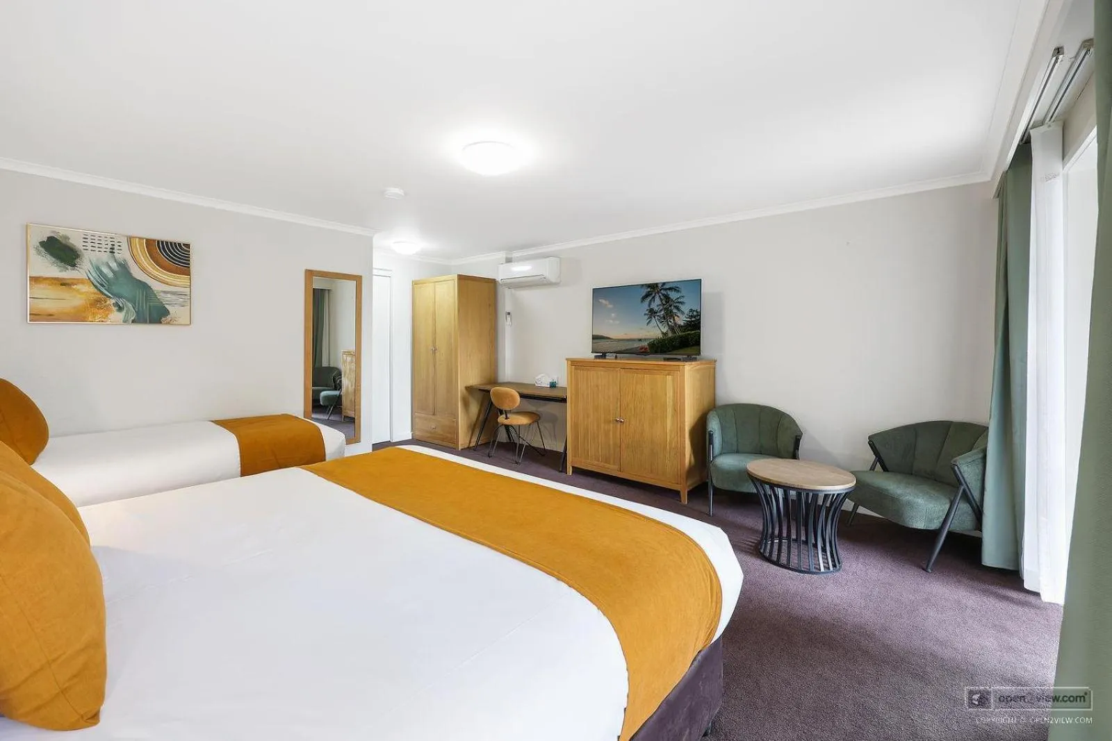 Bedroom, Bed in Mid City Motel Warrnambool