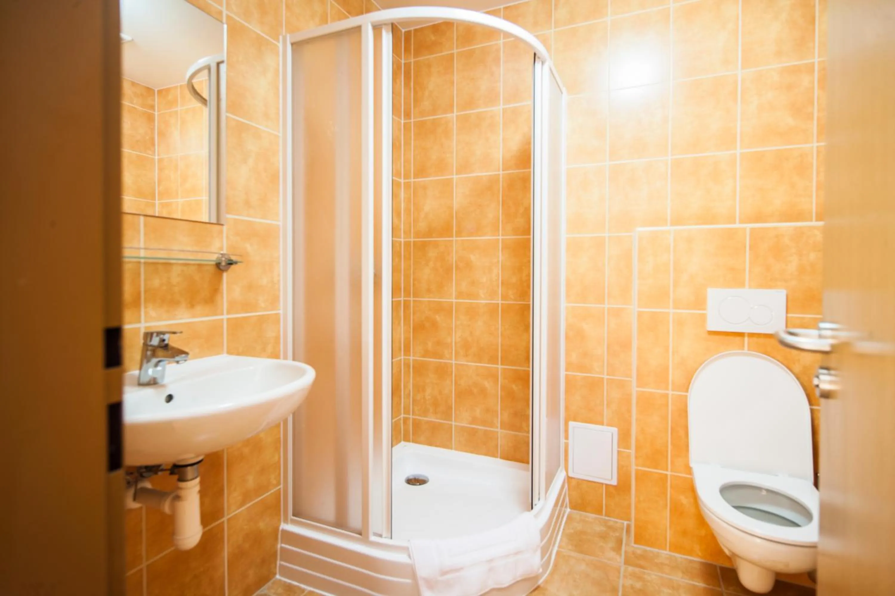 Shower in Hotel Relax Vrchbela