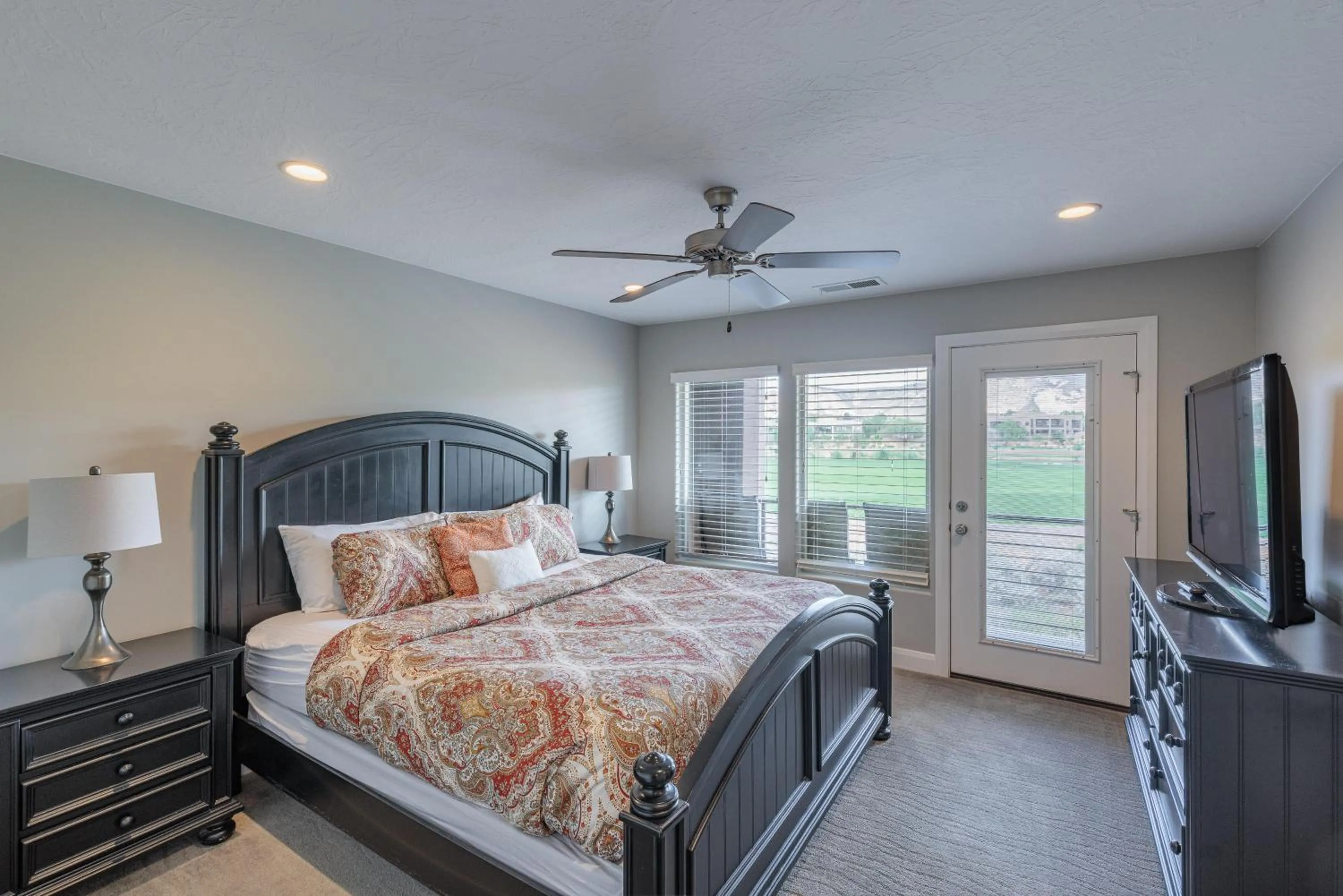 Bed in 18th Fairway to Heaven