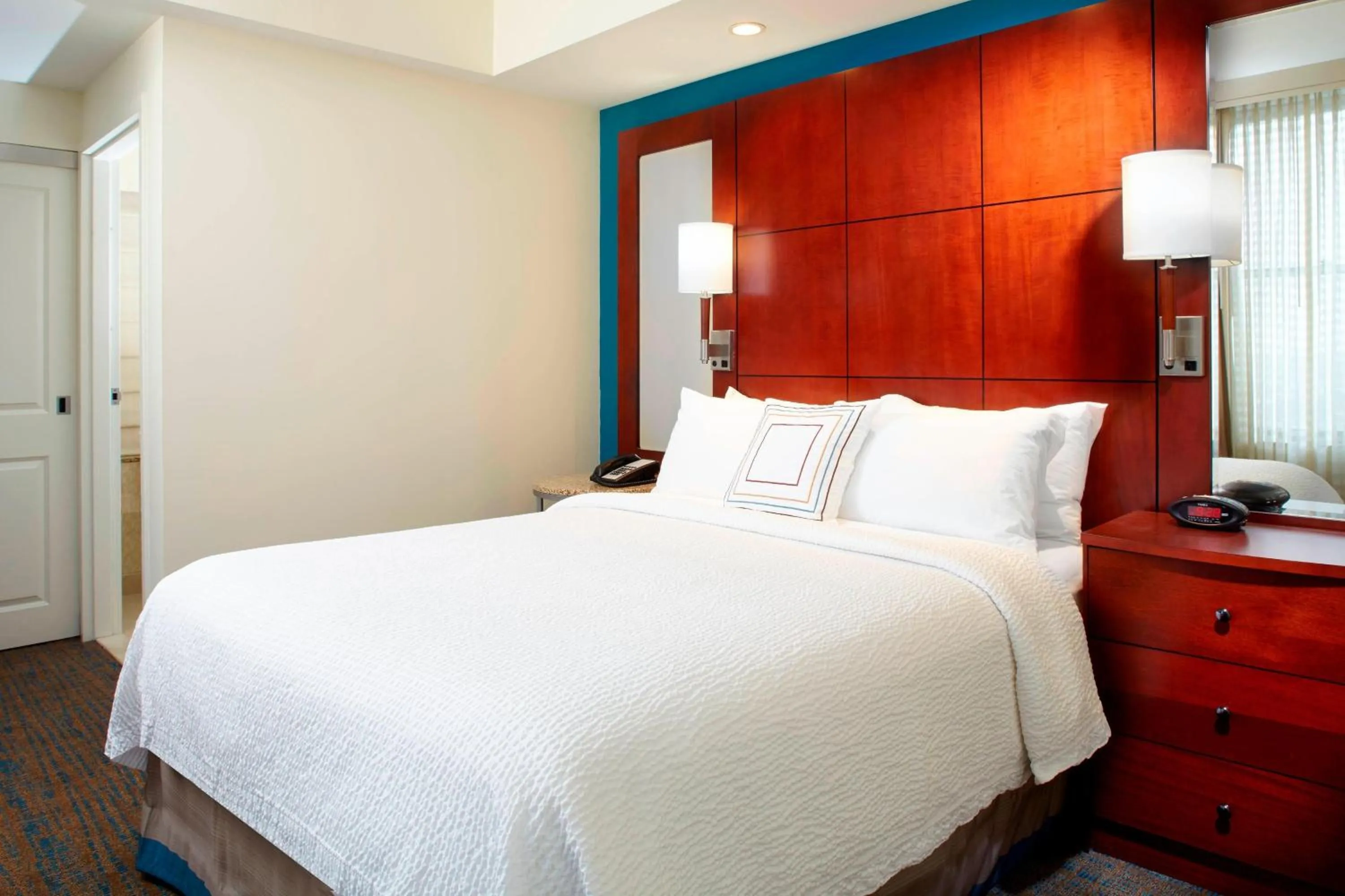 Bedroom, Bed in Residence Inn Columbus Downtown