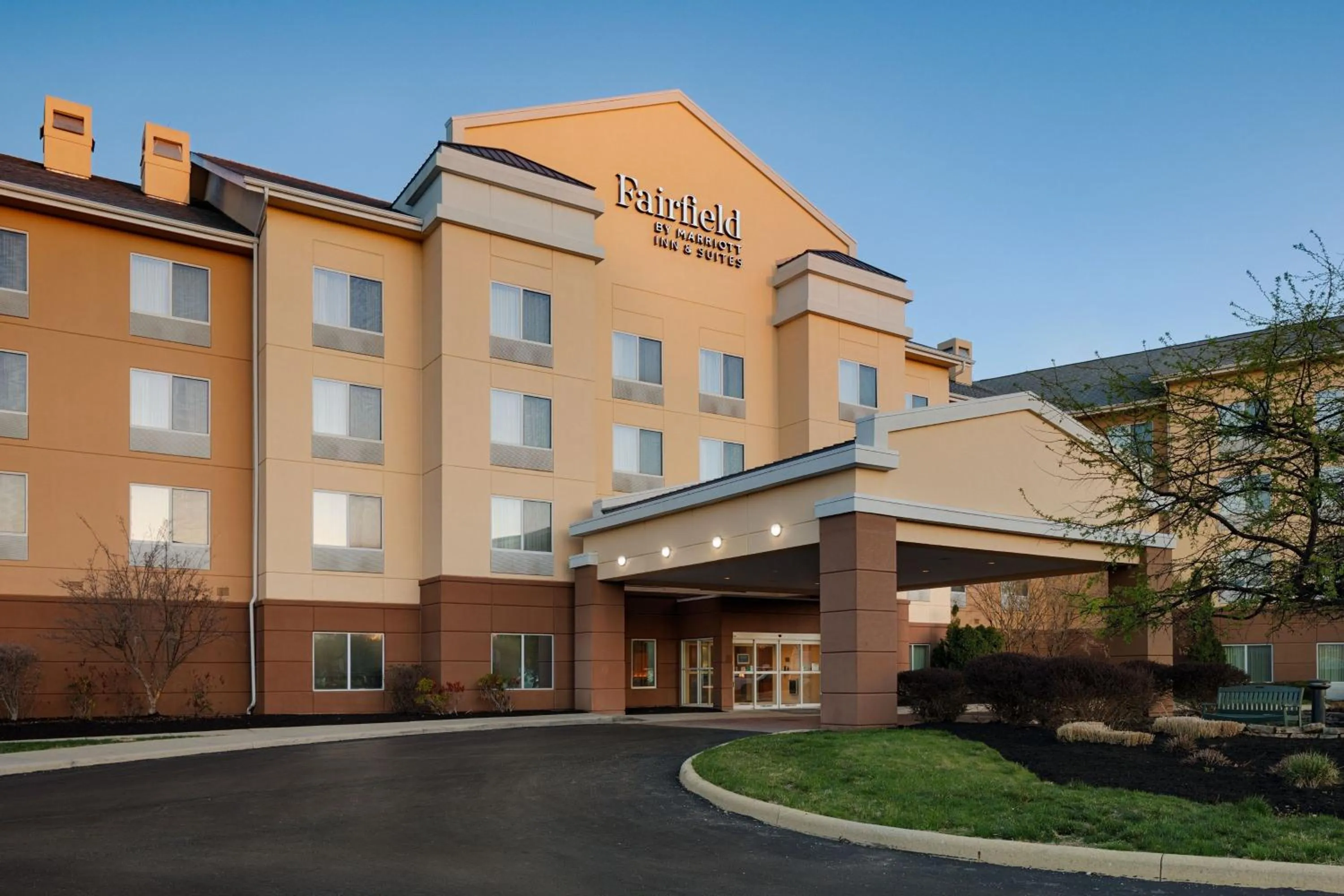 Property building in Fairfield Inn & Suites Columbus OSU