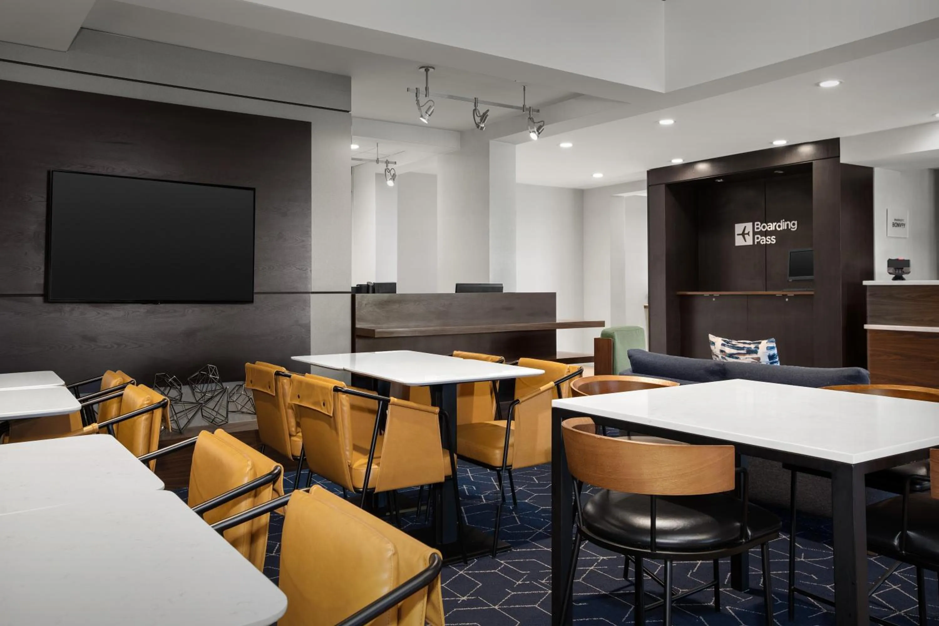 Lobby or reception in Courtyard by Marriott Colorado Springs South