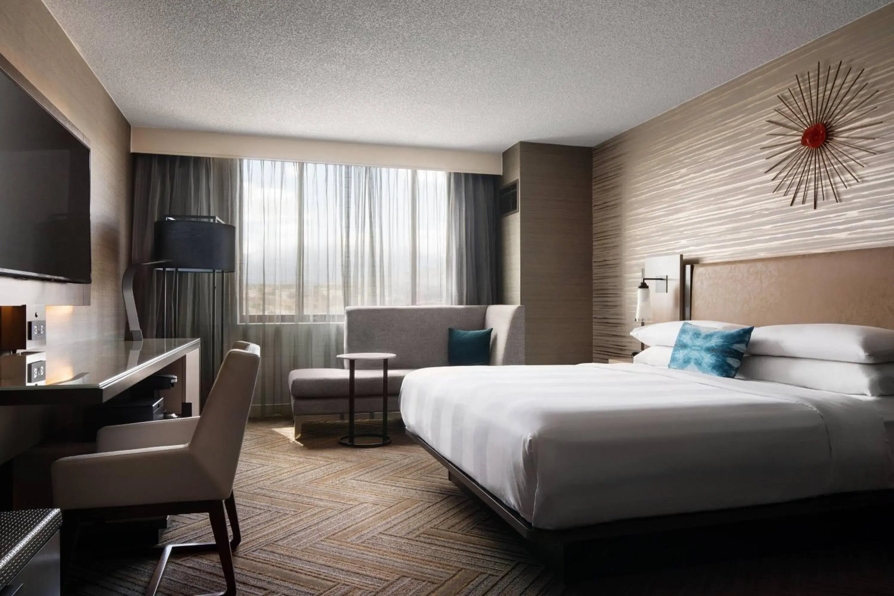 Concierge Level Guest Room with King Bed or Two Double Beds in Colorado Springs Marriott Concierge Level Guest Room with King Bed or Two Double Beds in Colorado Springs Marriott