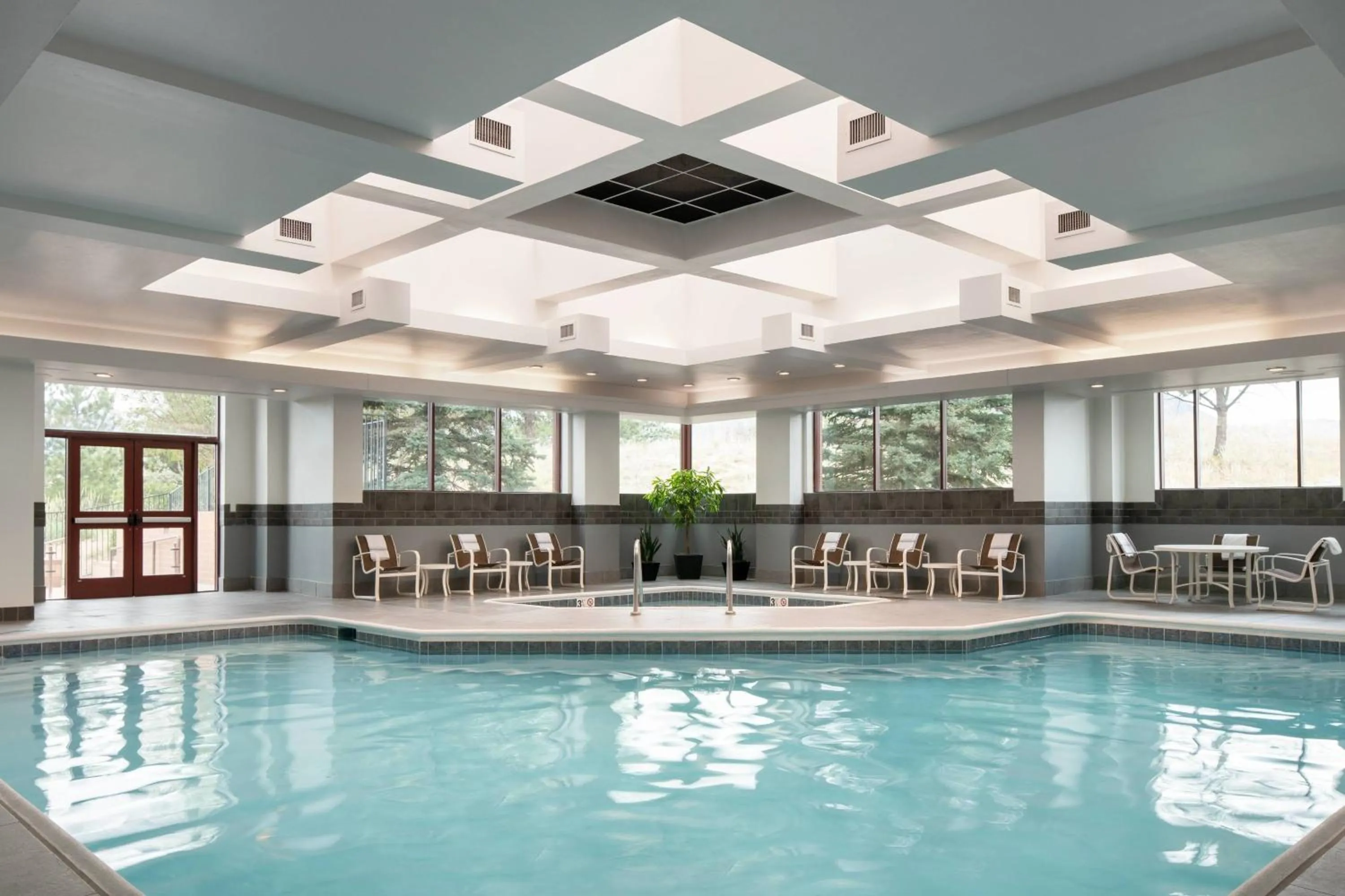 Swimming pool in Colorado Springs Marriott