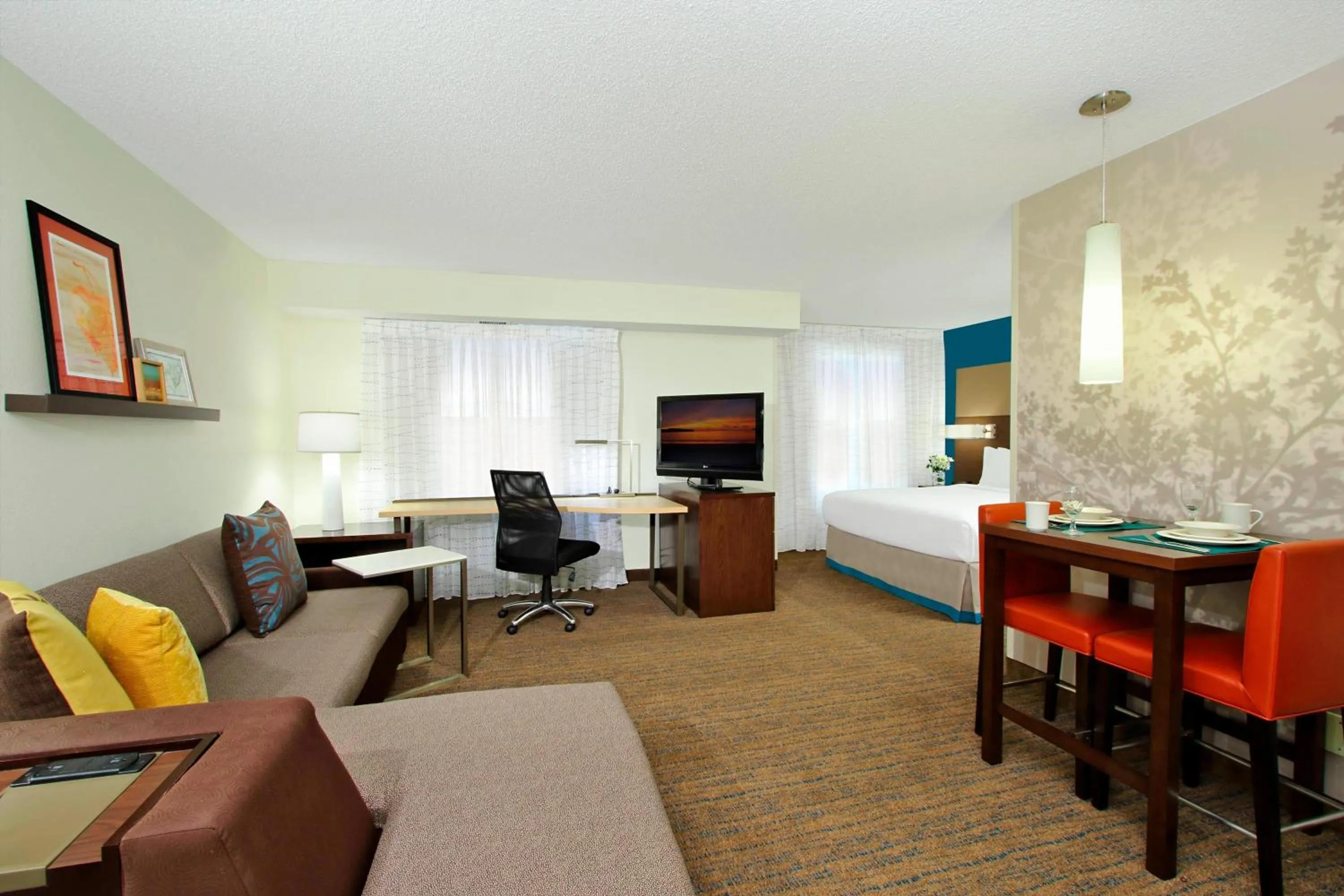 Living room, Bed in Residence Inn Colorado Springs South