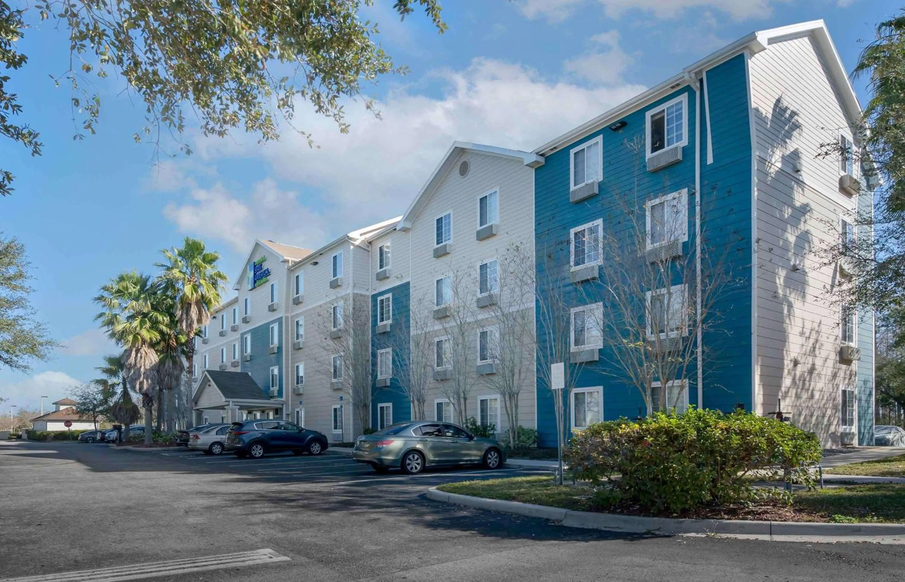 Property building in Extended Stay America Select Suites - Orlando - South