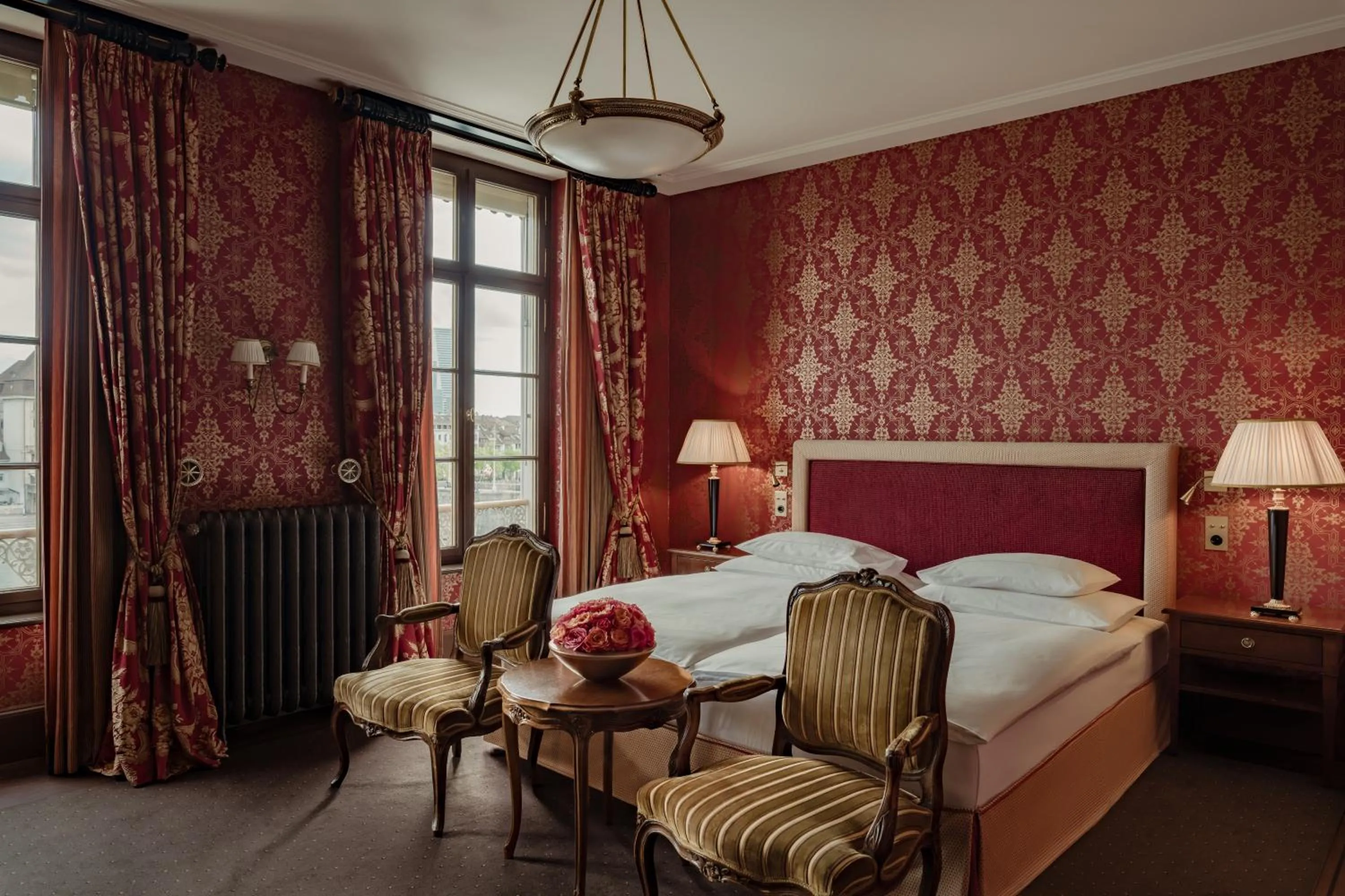 Photo of the whole room, Bed in Grand Hotel LES TROIS ROIS
