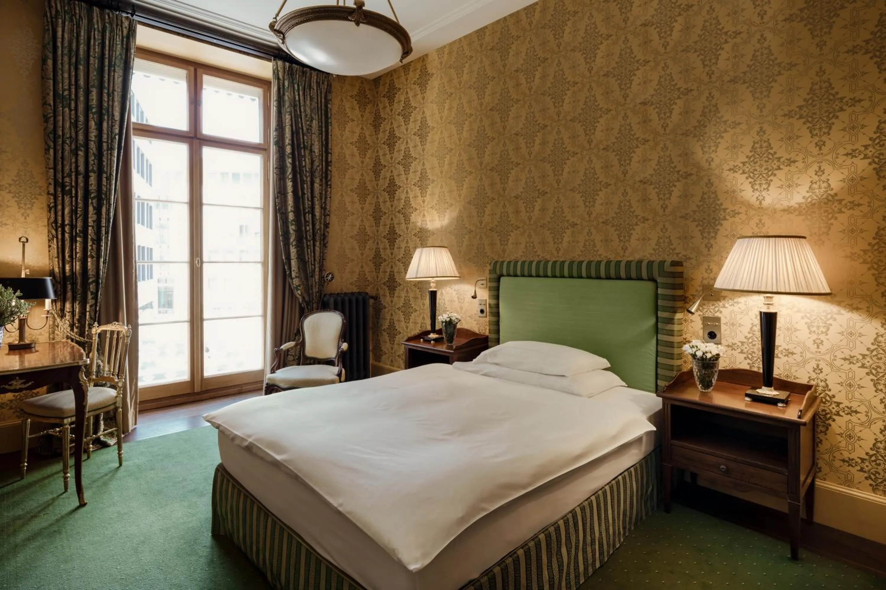 Photo of the whole room, Bed in Grand Hotel LES TROIS ROIS