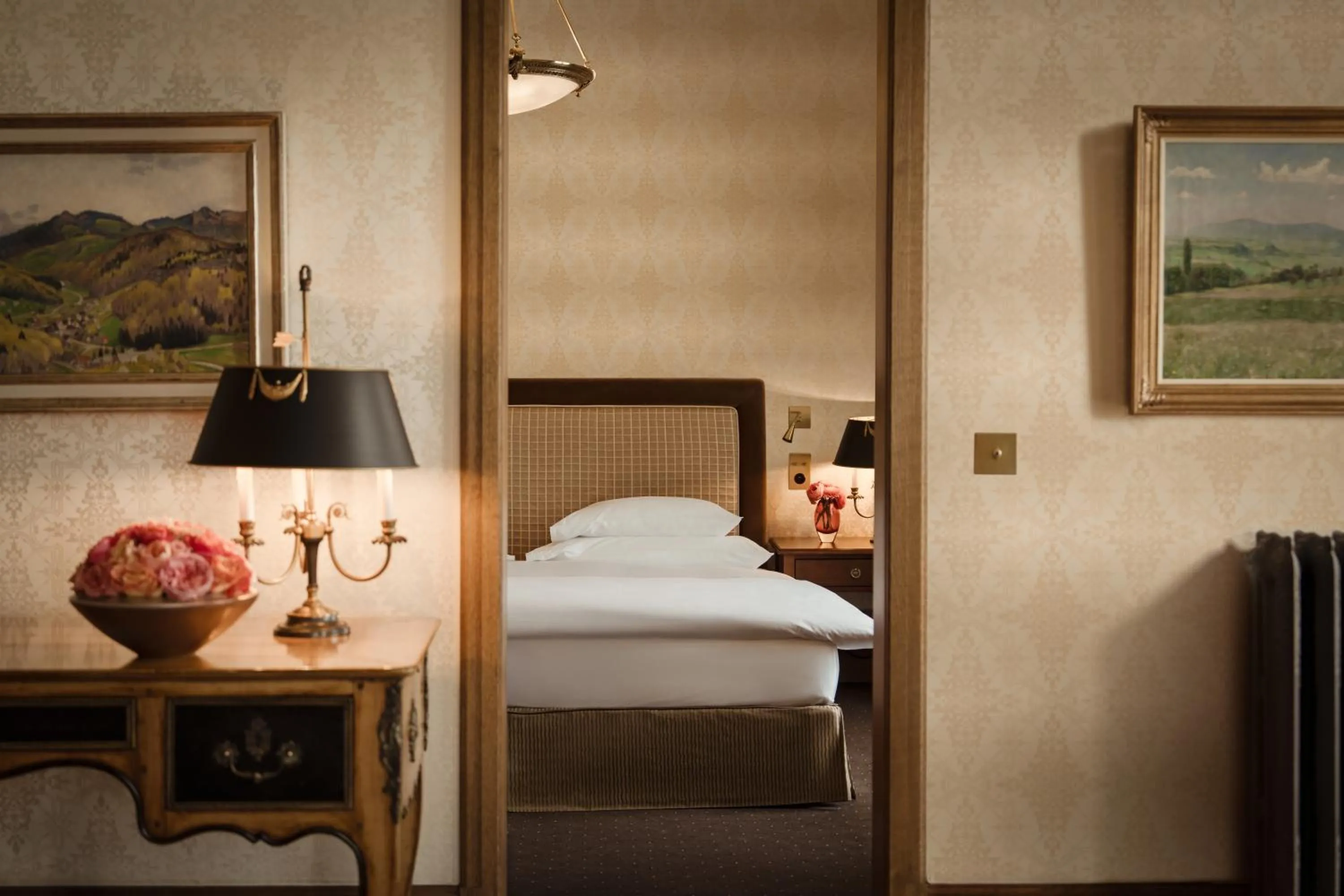 Bed in Grand Hotel LES TROIS ROIS