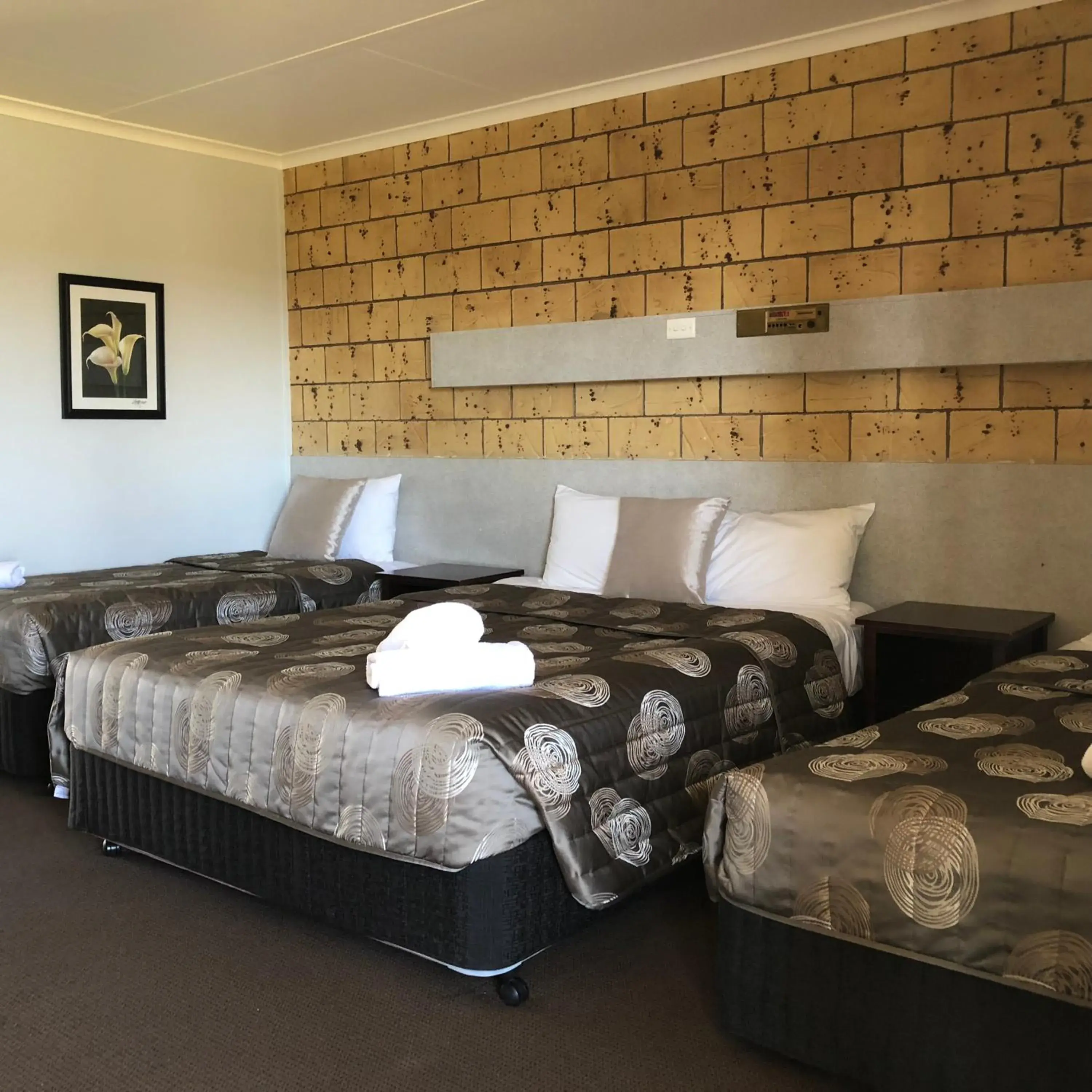 Standard Family Room - No Pets in True Blue Motor Inn Standard Family Room - No Pets in True Blue Motor Inn