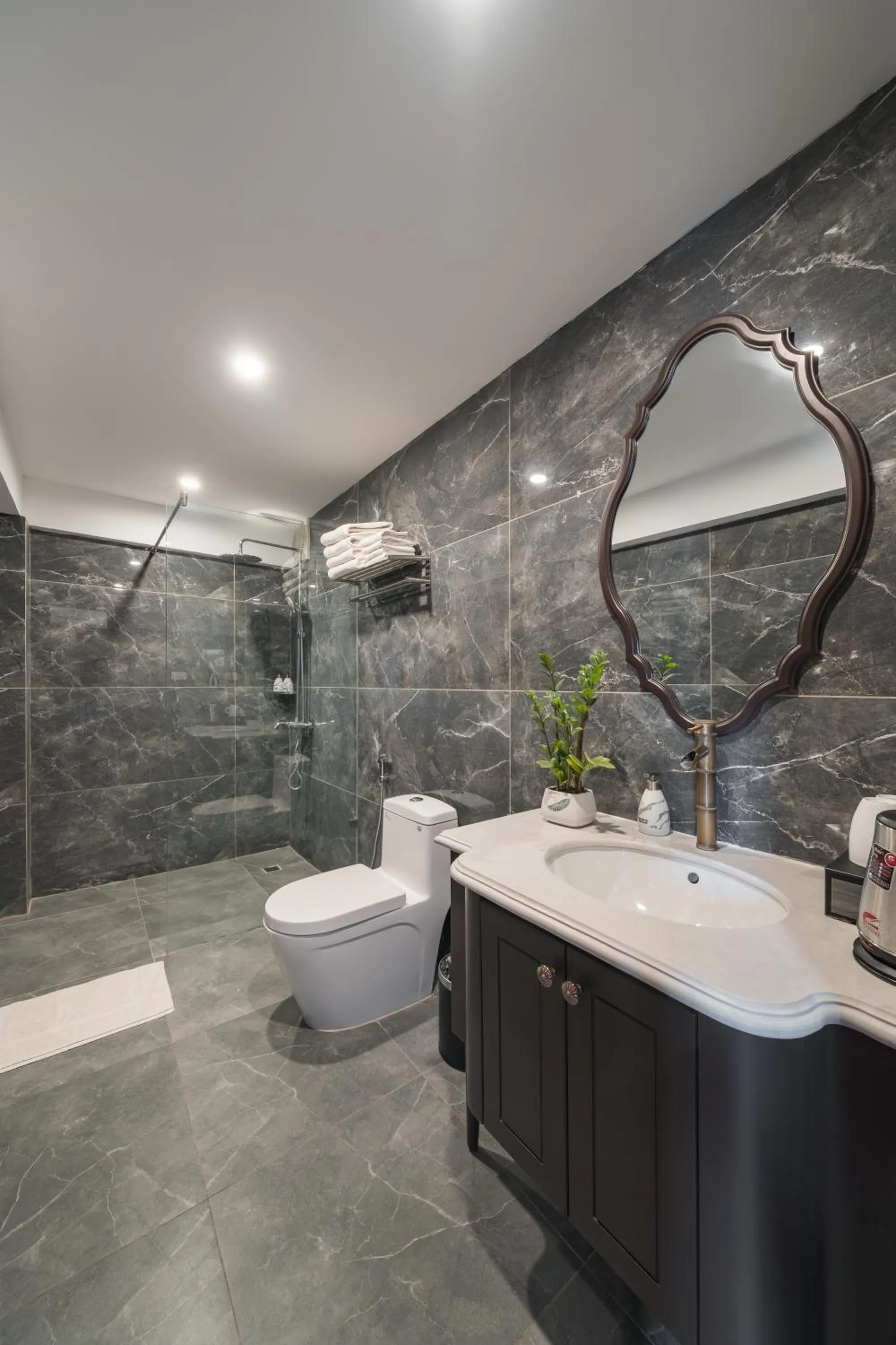 Shower in Hanoi Little Town Hotel