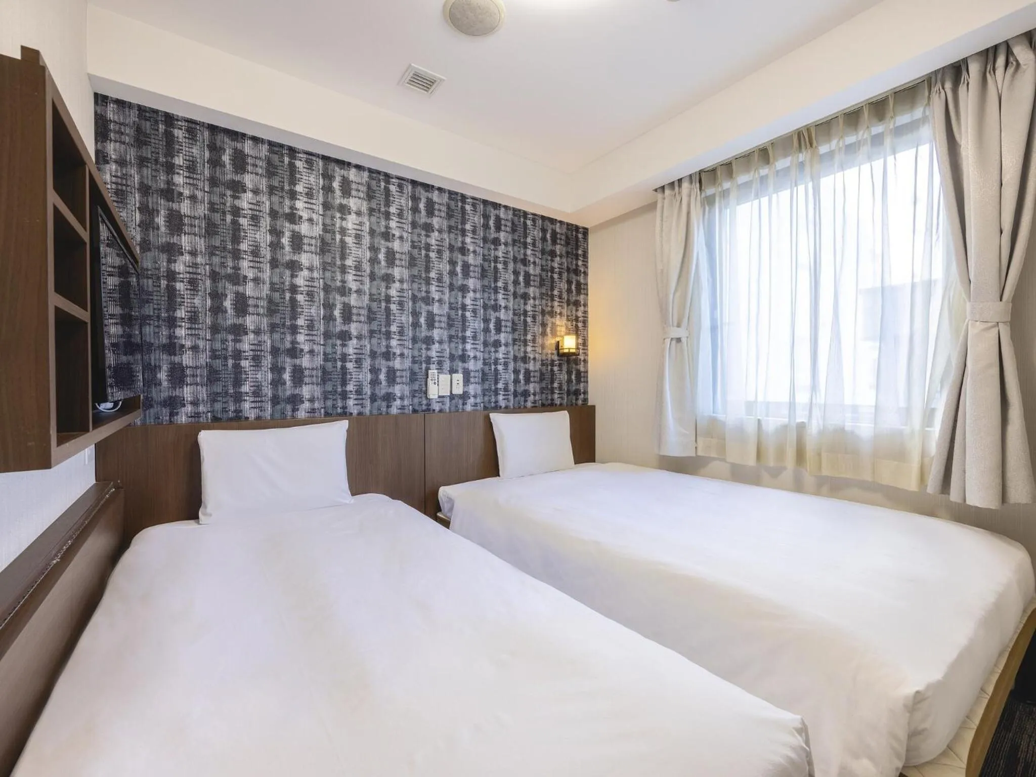 Photo of the whole room, Bed in KOKO HOTEL Himeji Castle - formerly Hotel Wing International Himeji