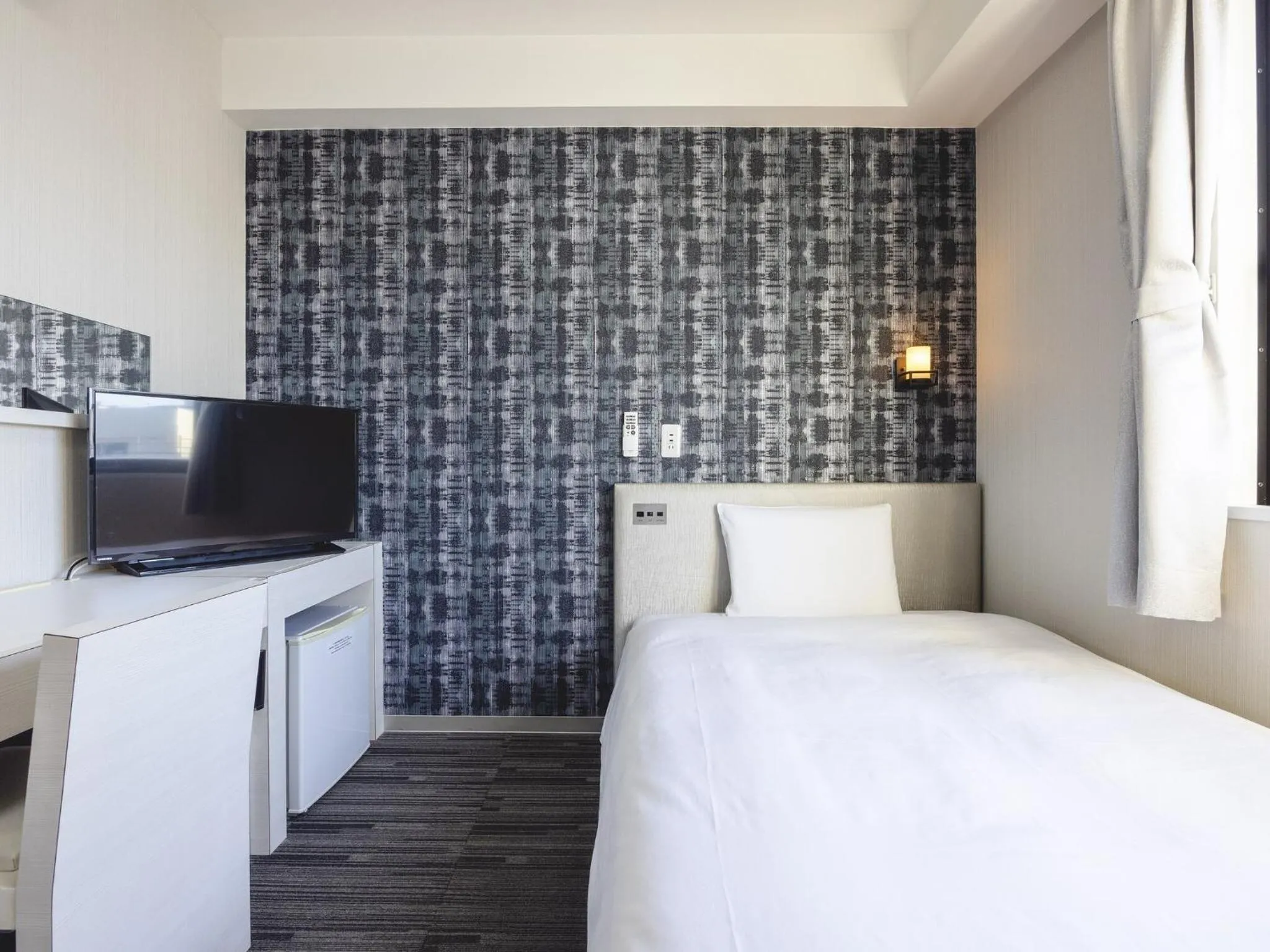 Photo of the whole room, Bed in KOKO HOTEL Himeji Castle - formerly Hotel Wing International Himeji