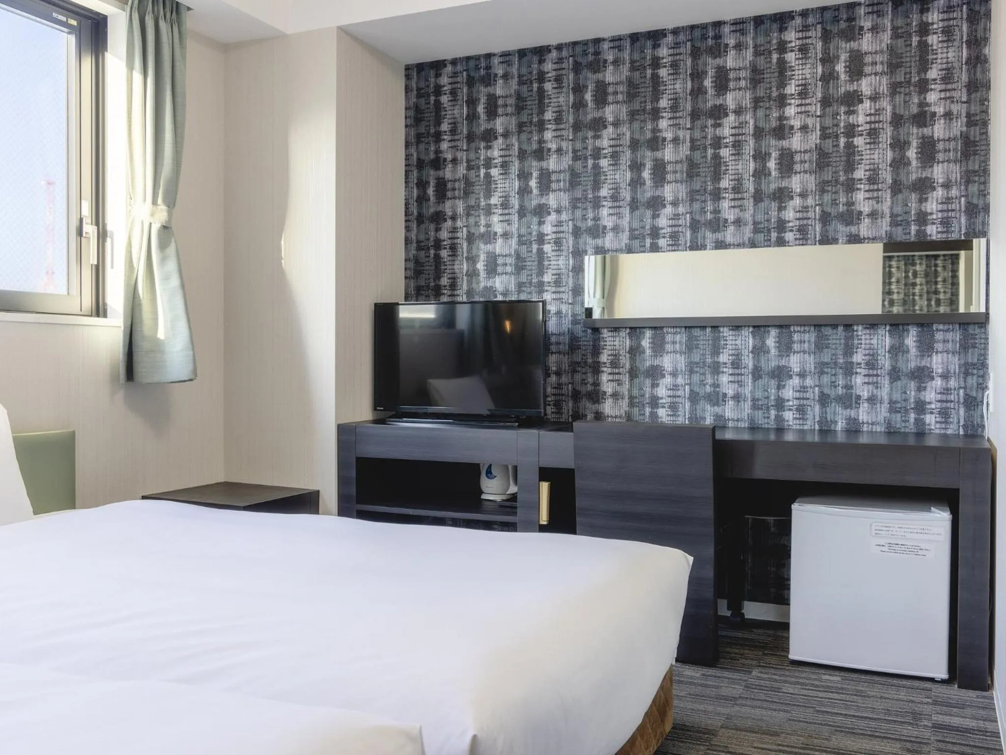 Photo of the whole room, Bed in KOKO HOTEL Himeji Castle - formerly Hotel Wing International Himeji