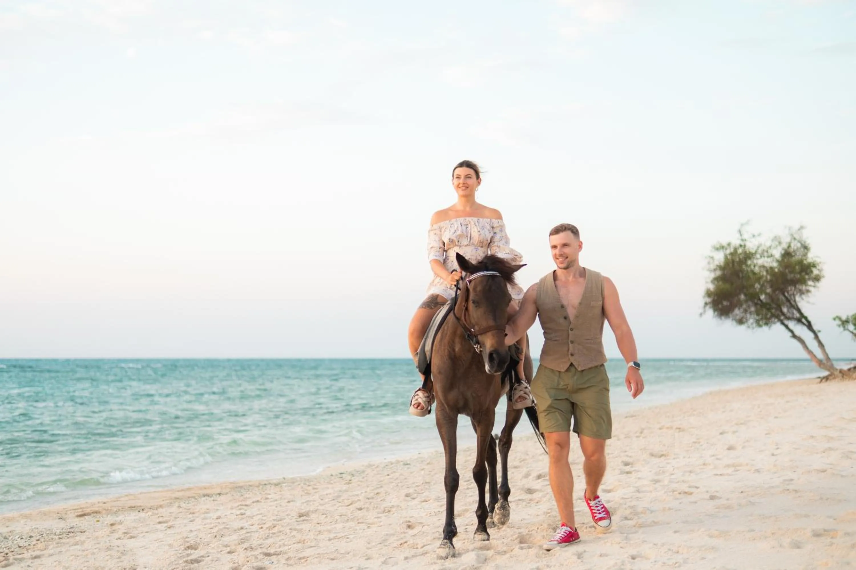 Day in Villa Almarik Resort