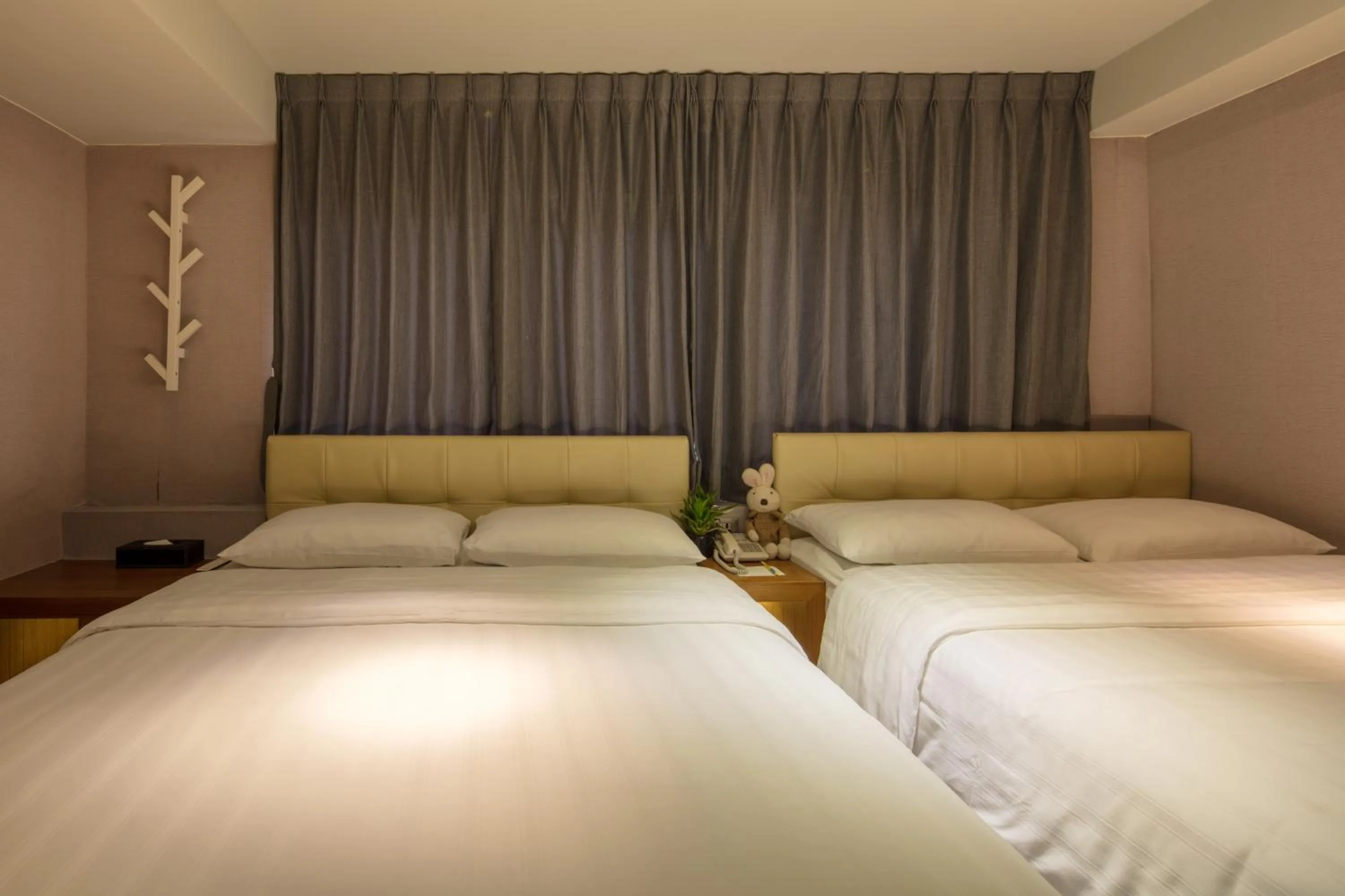 Photo of the whole room, Bed in Urtrip Hotel