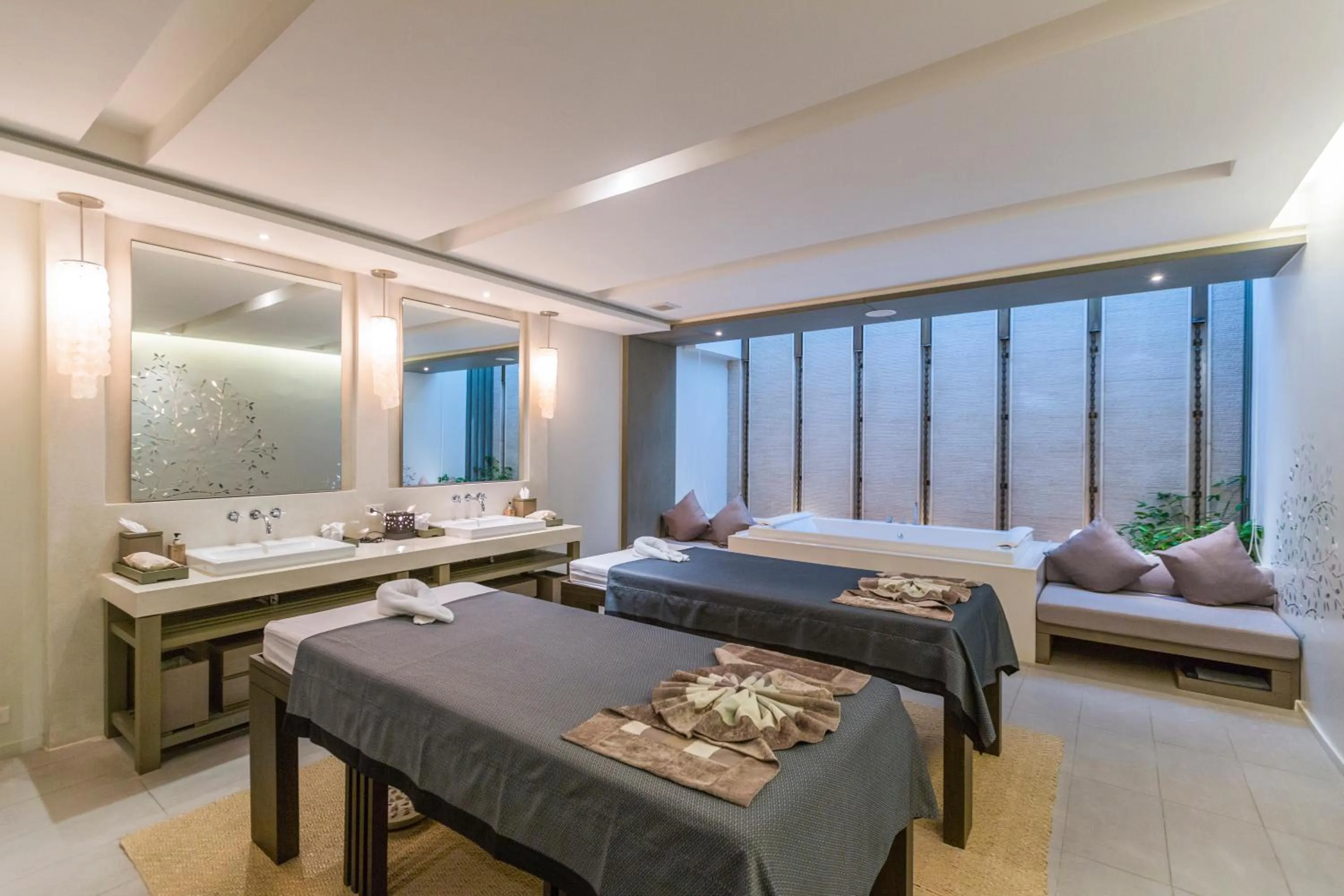 Spa and wellness centre/facilities, Bed in Cape Nidhra Hotel