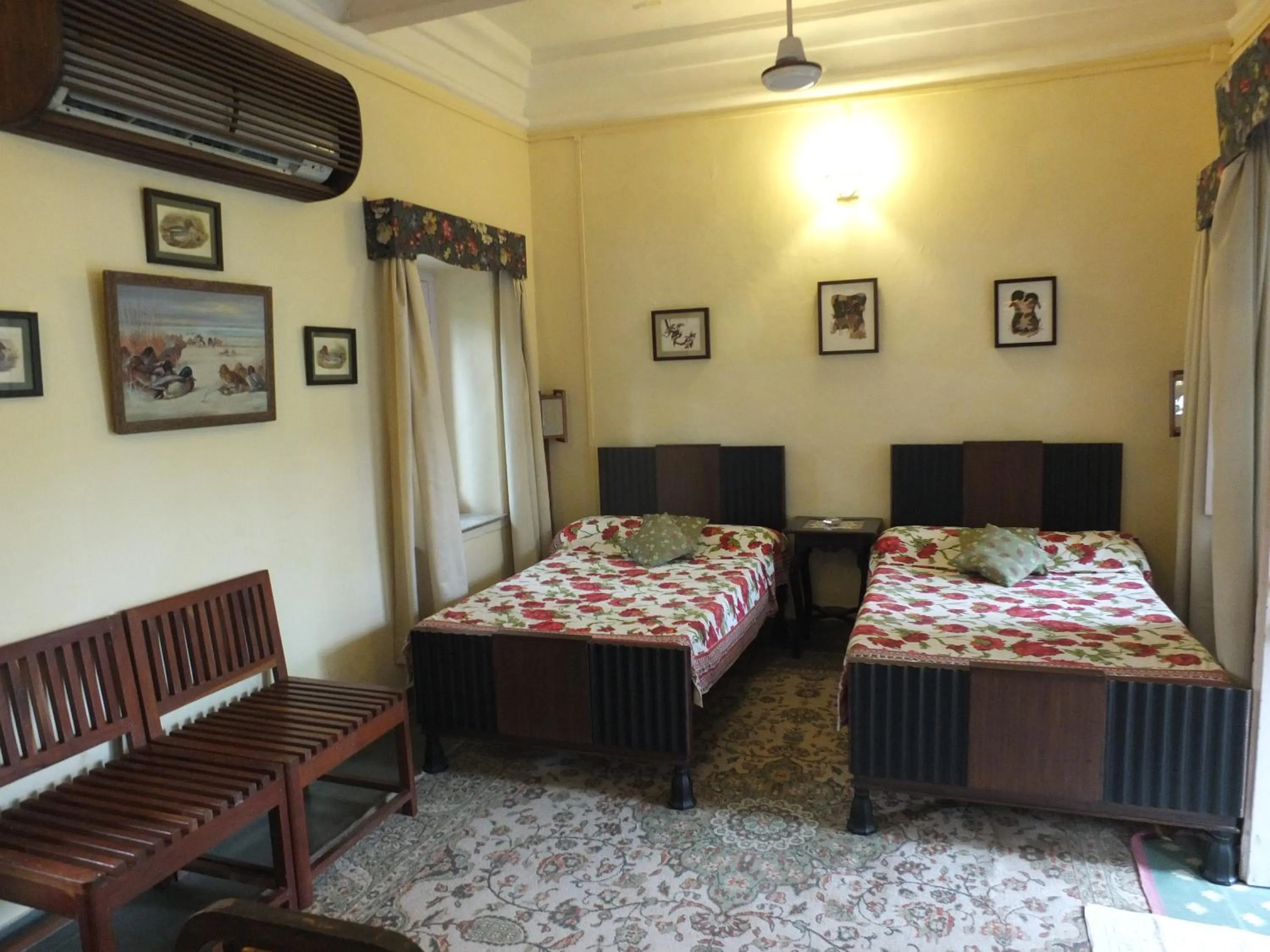 Bed in Udai Bilas Palace