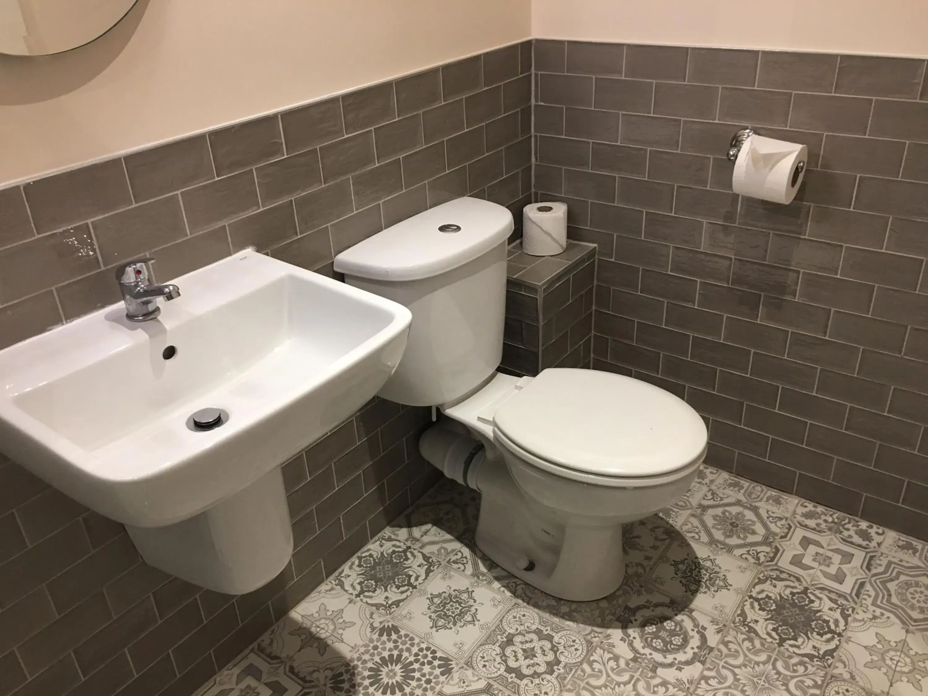 The Tower Arms Hotel The Tower Arms Hotel