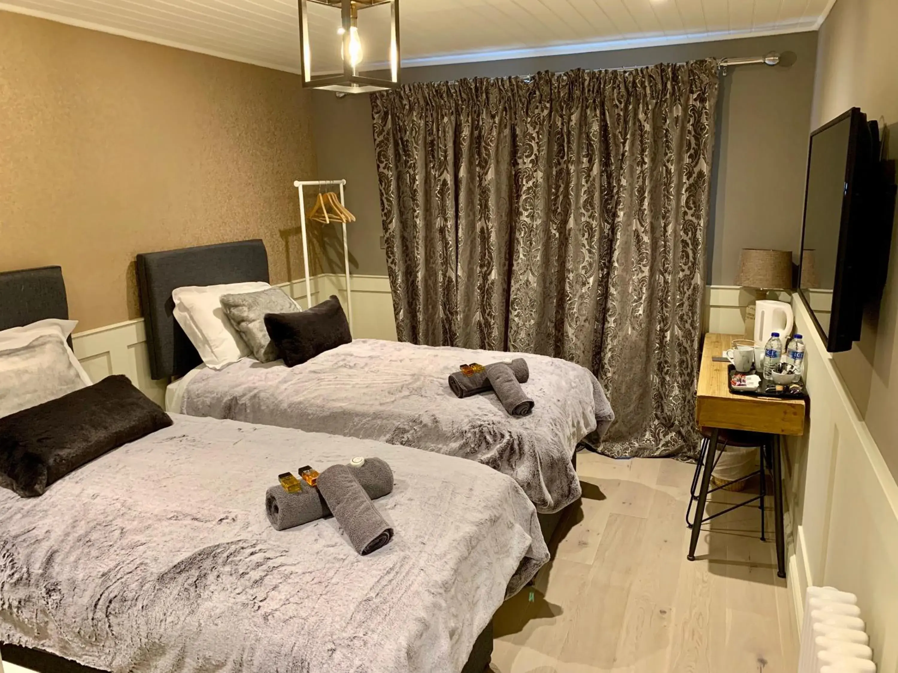 Bed in The Tower Arms Hotel Bed in The Tower Arms Hotel