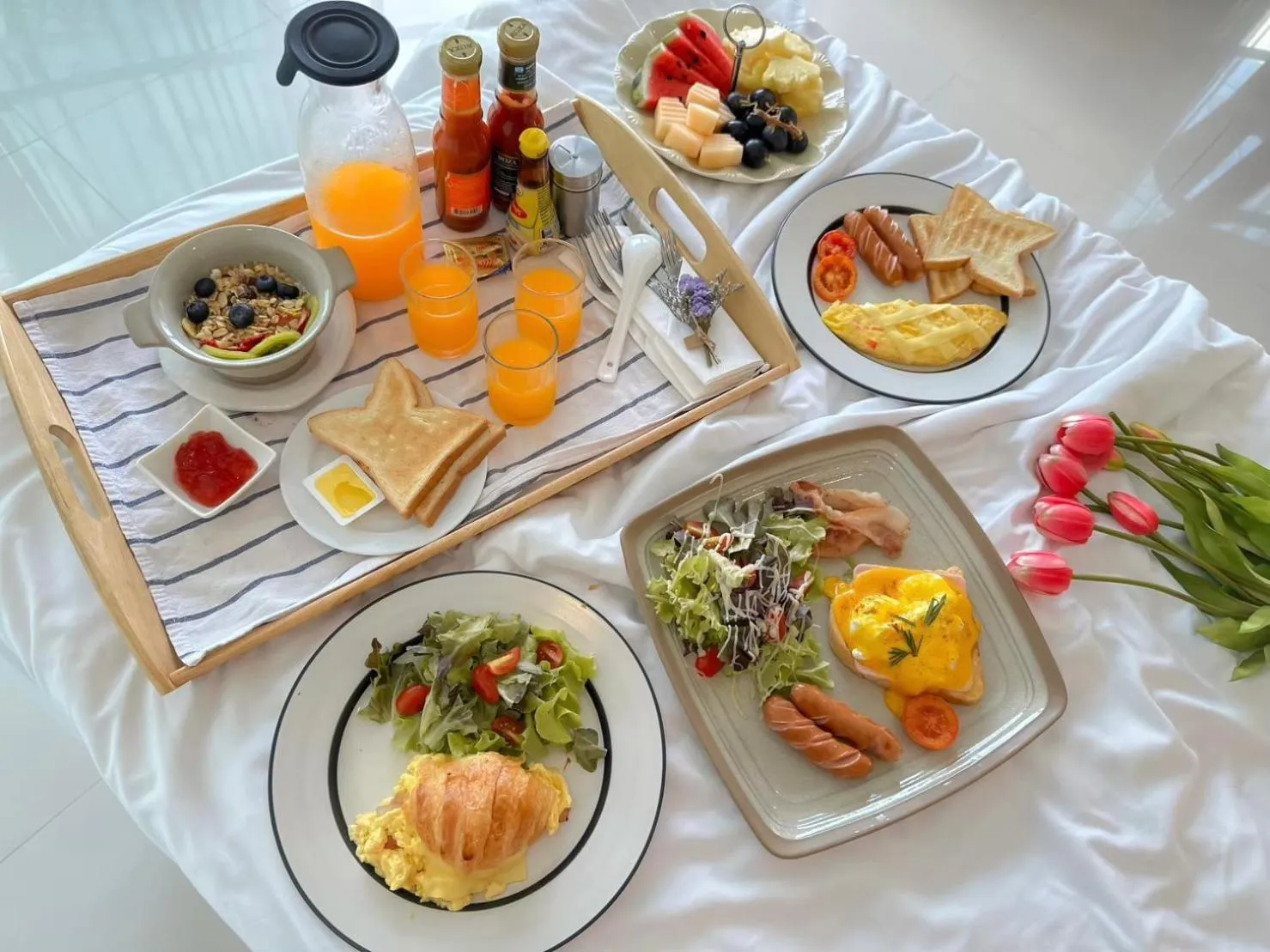 Breakfast in Royal Beach View