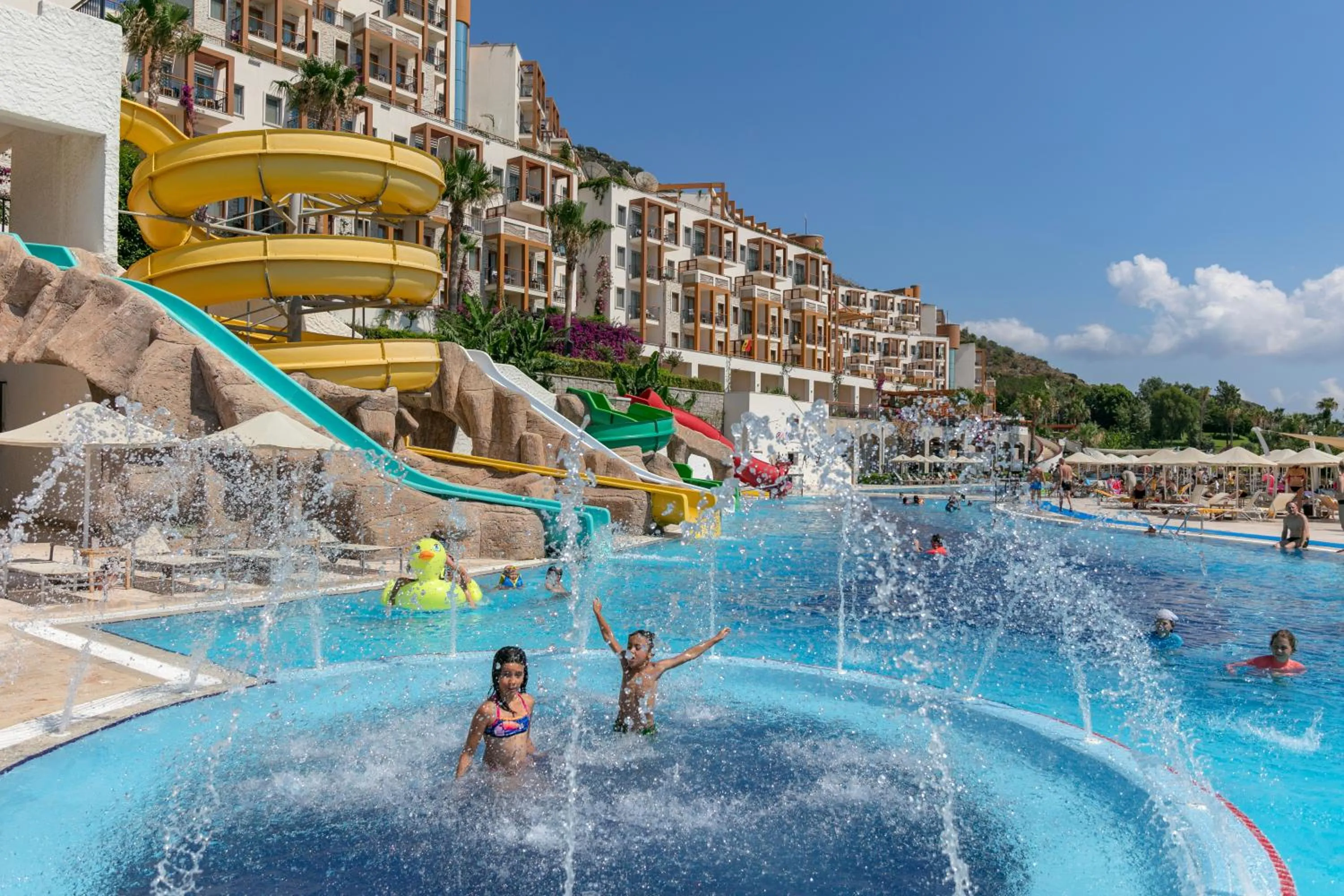 Swimming pool in Kefaluka Resort