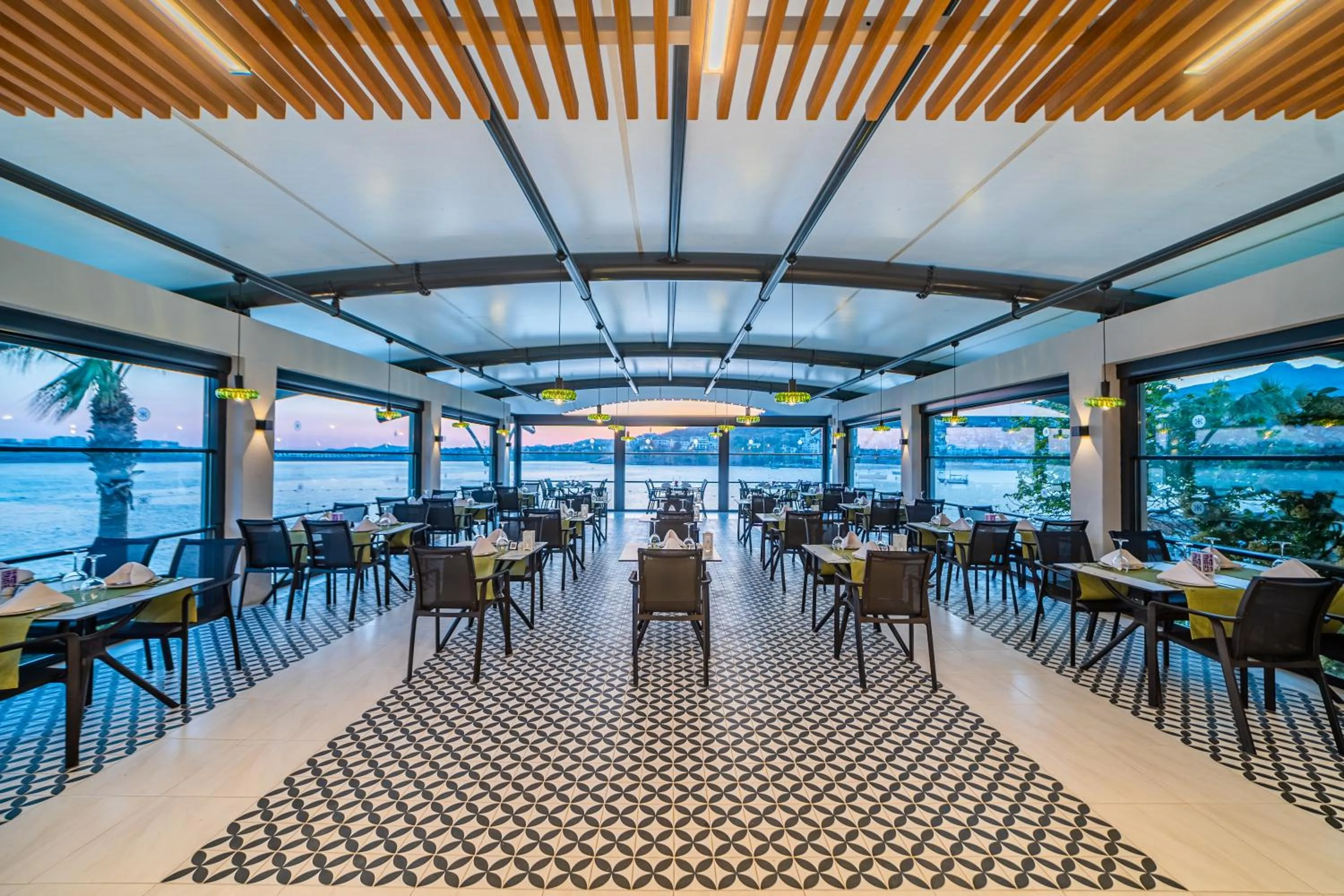 Restaurant/places to eat in Kefaluka Resort