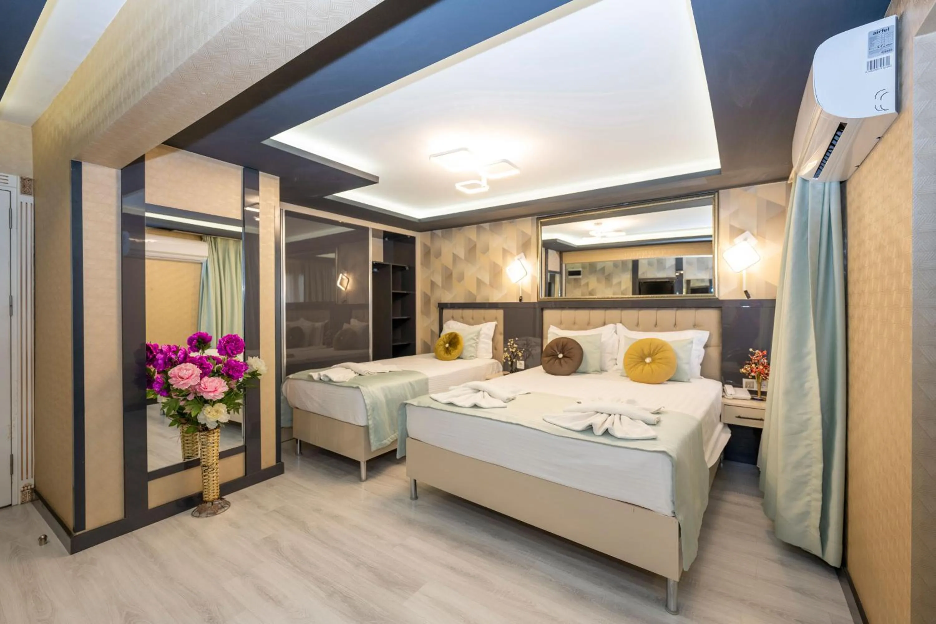 Bed in Grand Ons Hotel