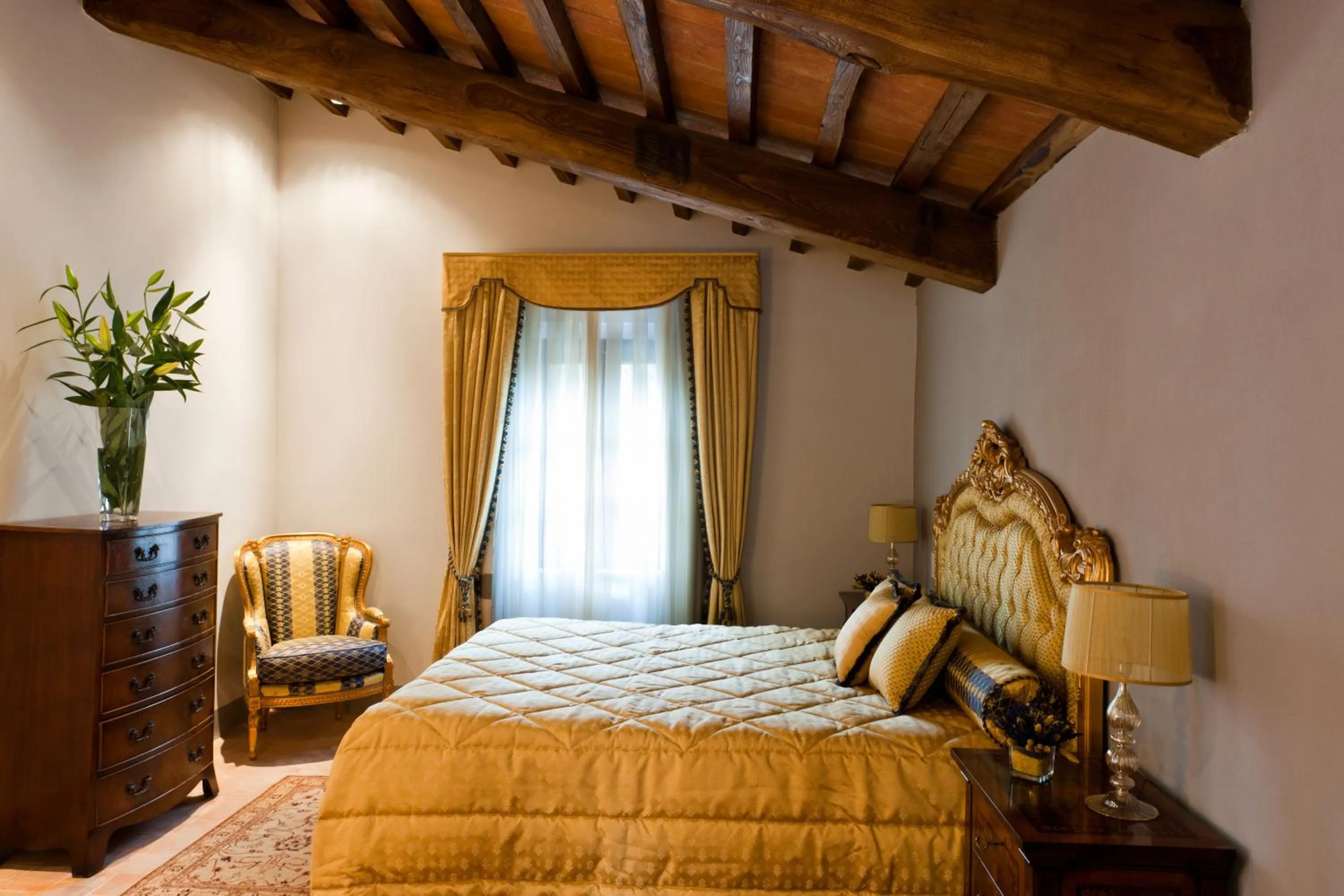 Bed in Villa Armena Relais