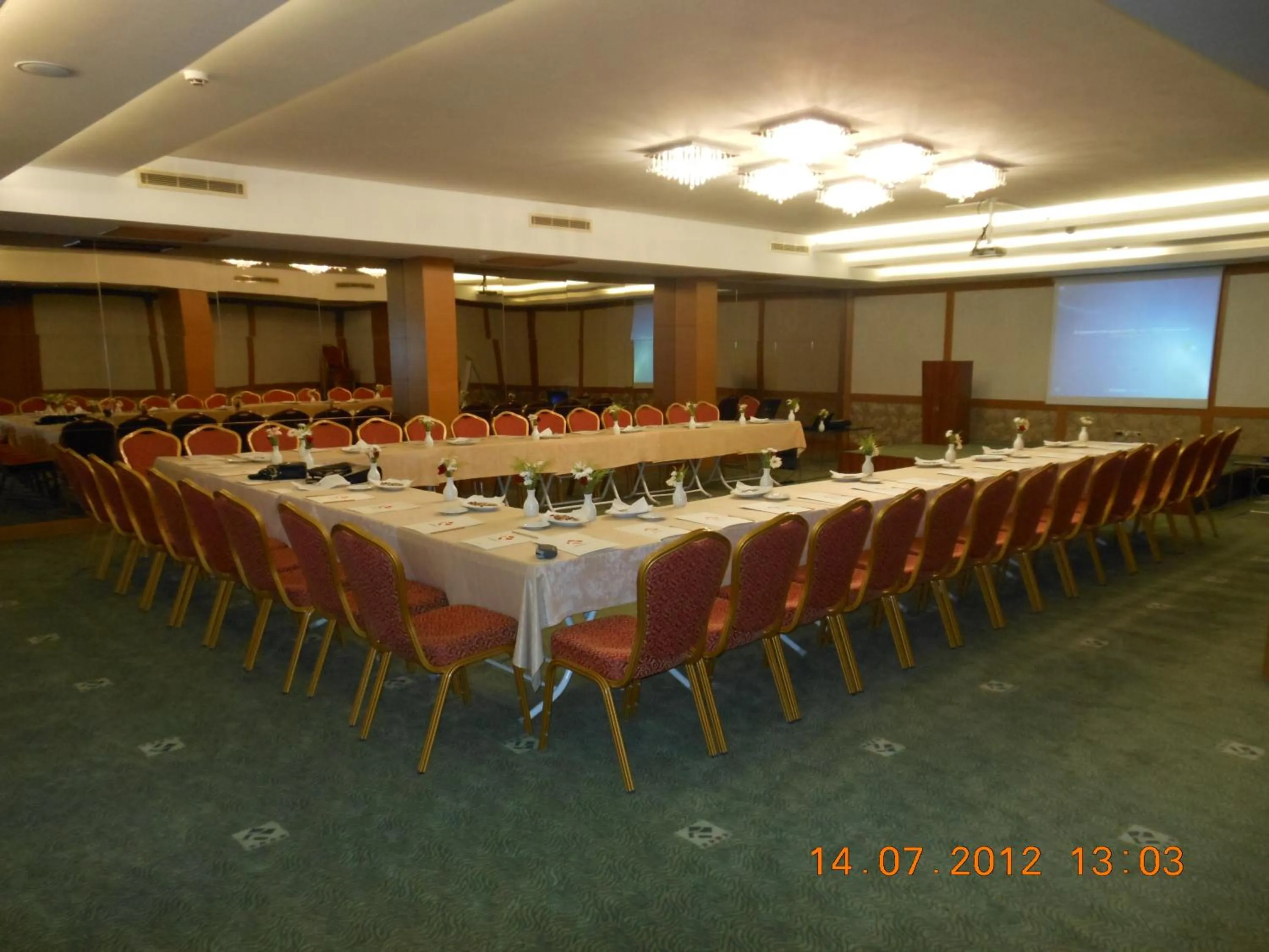 Meeting/conference room in Nüzhet Hotel