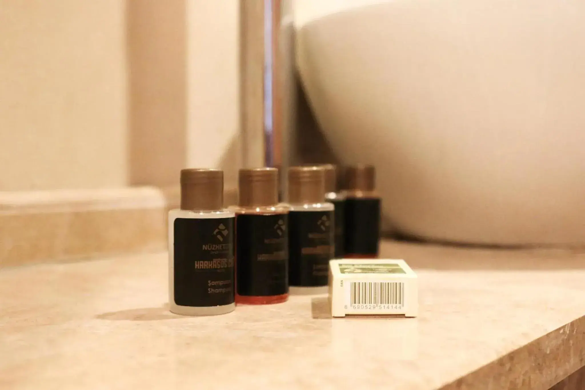 Bathroom in Nüzhet Hotel Bathroom in Nüzhet Hotel