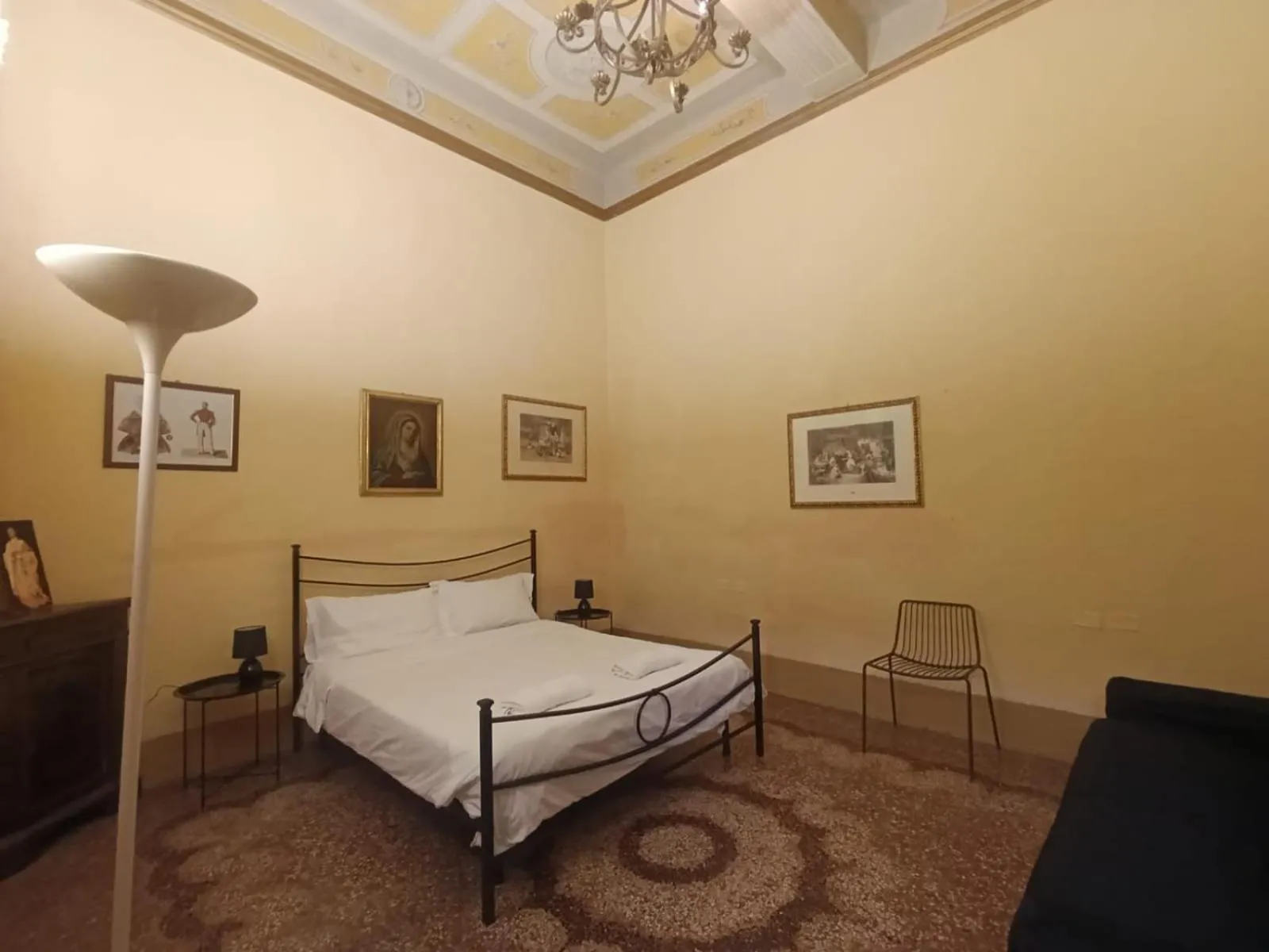Bed in Belmeloro Home