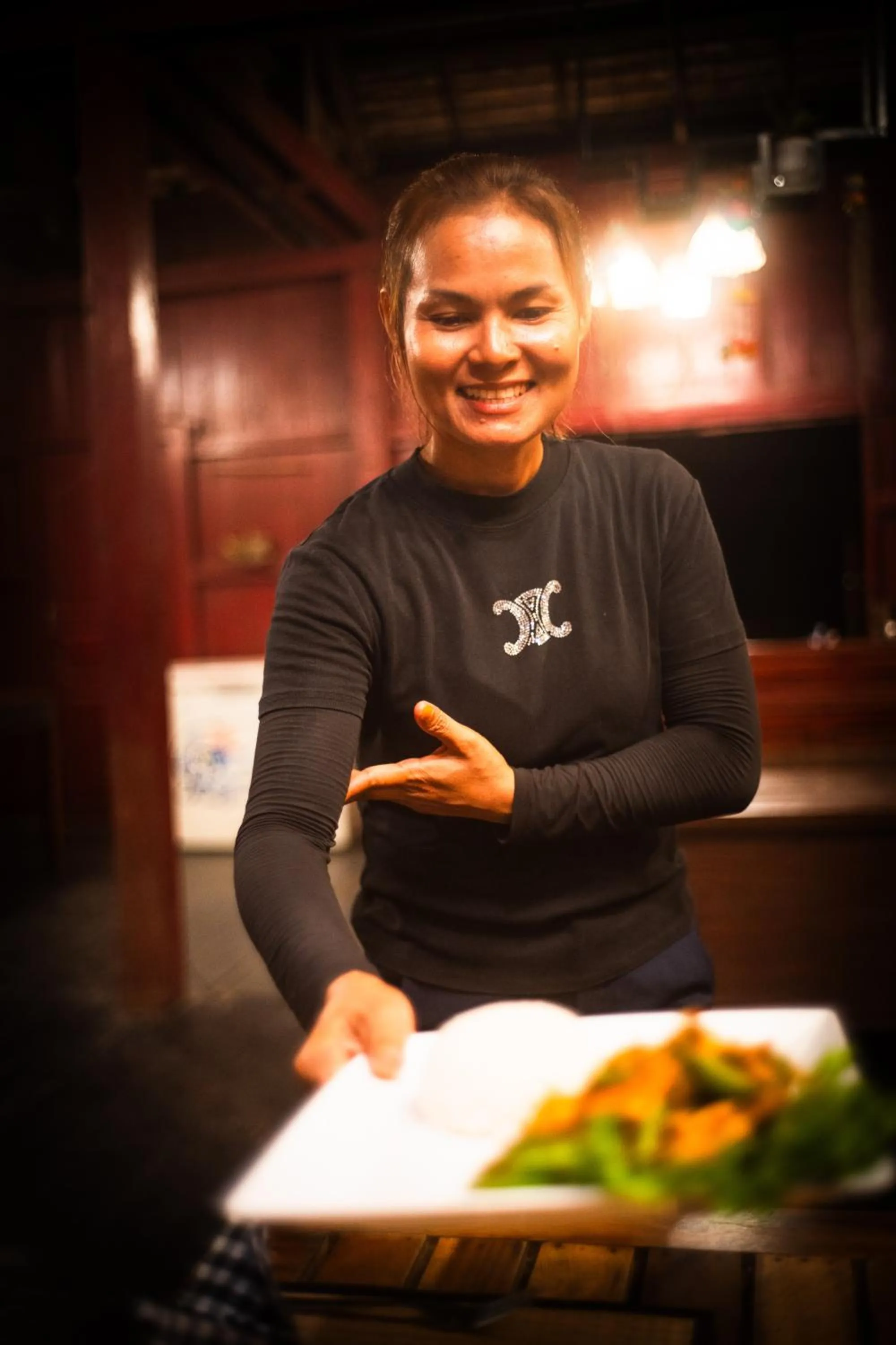 Restaurant/places to eat in Sambor Village Hotel