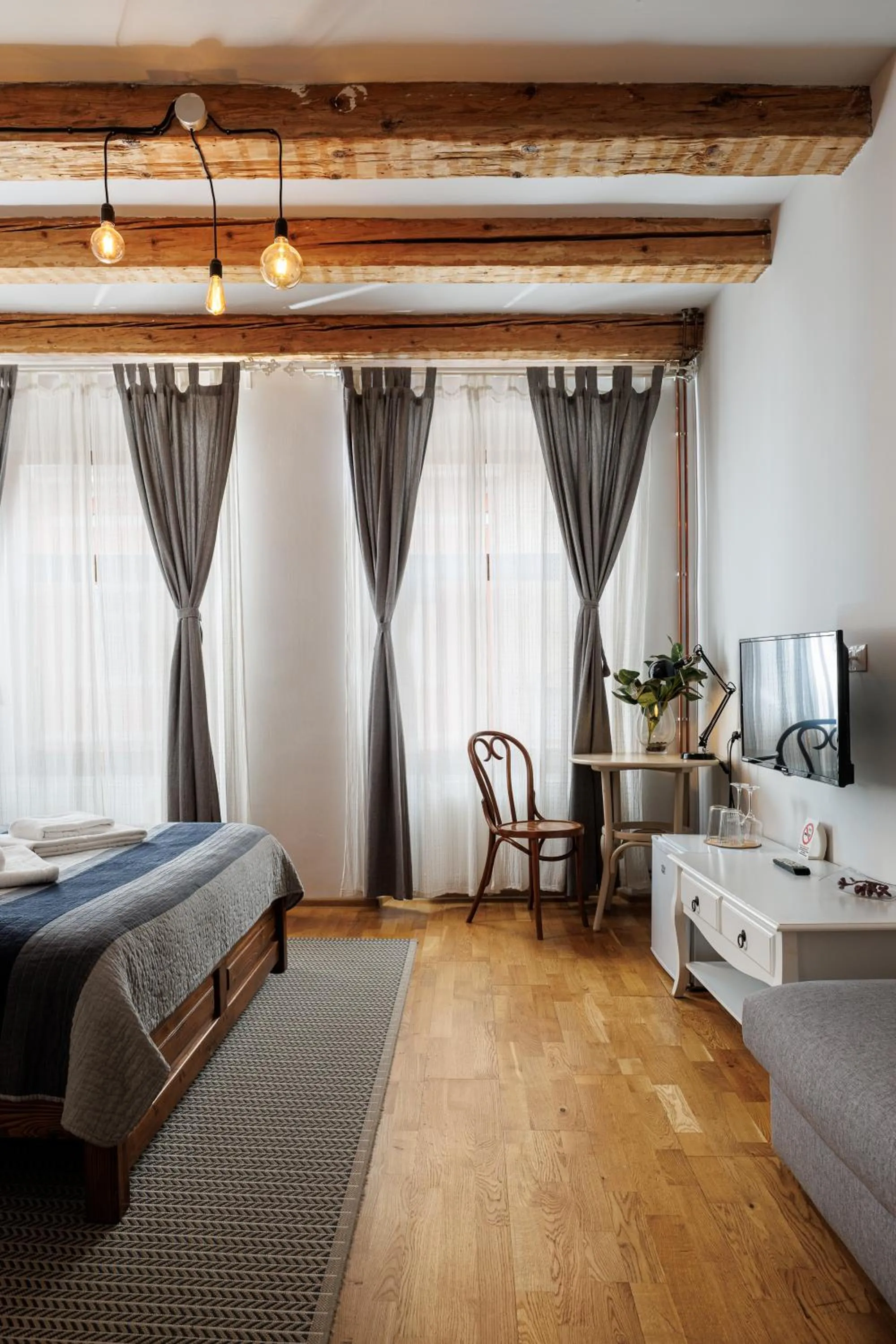 Bed in Wood House Republicii