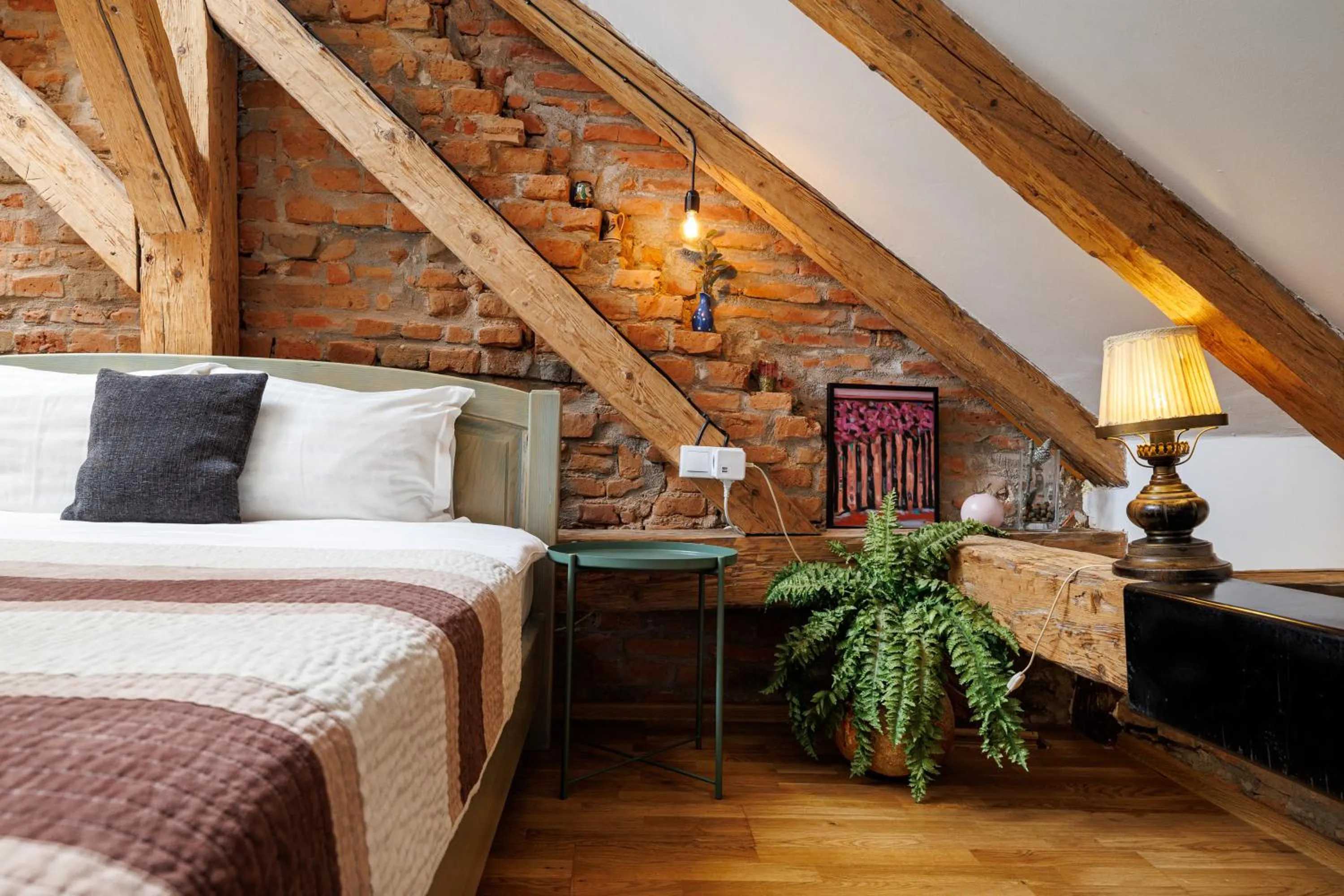 Bed in Wood House Republicii