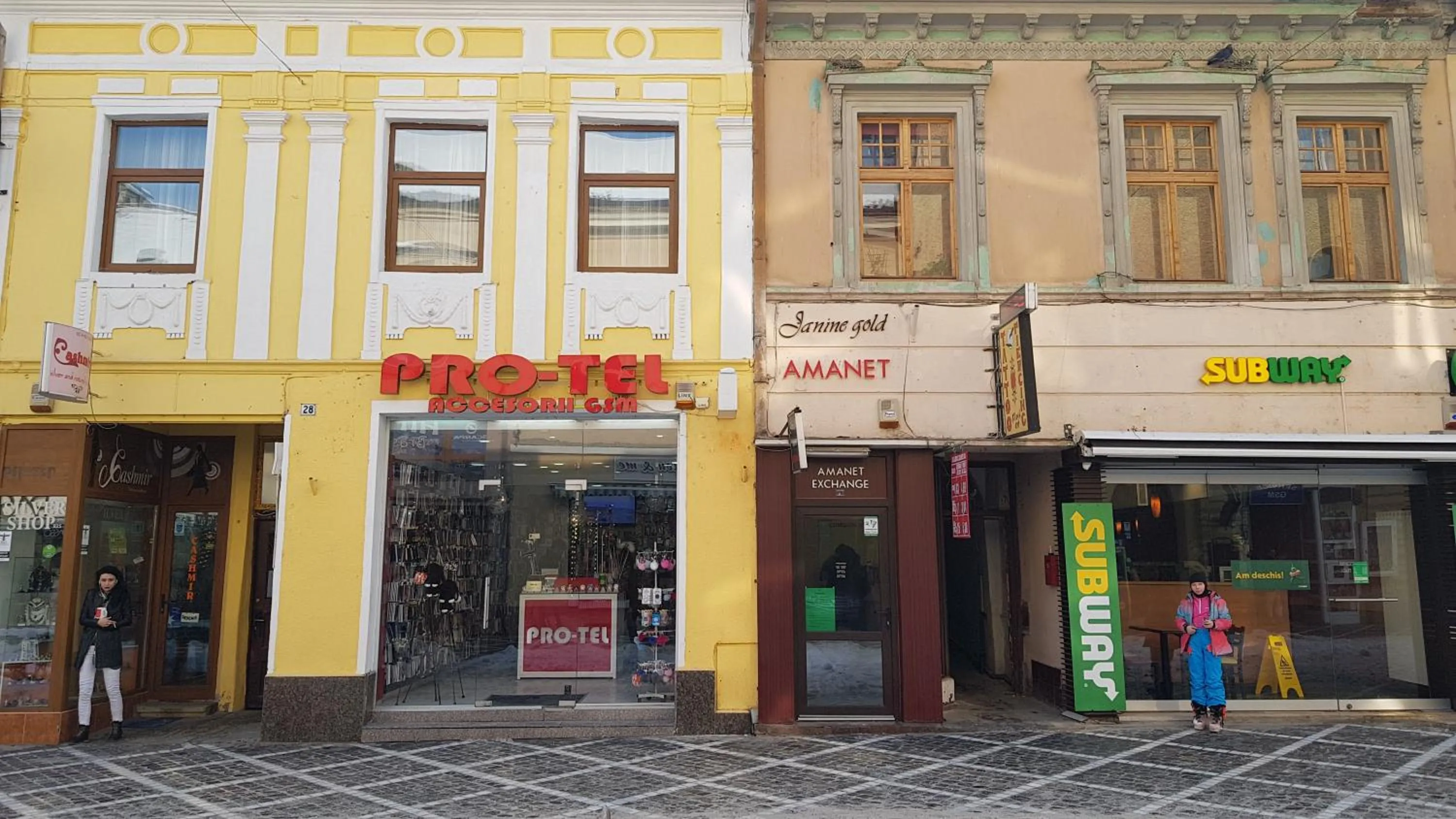 Facade/entrance in Wood House Republicii