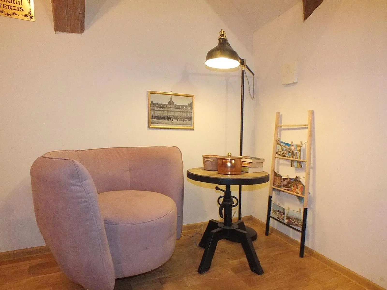 Seating area in Wood House Republicii